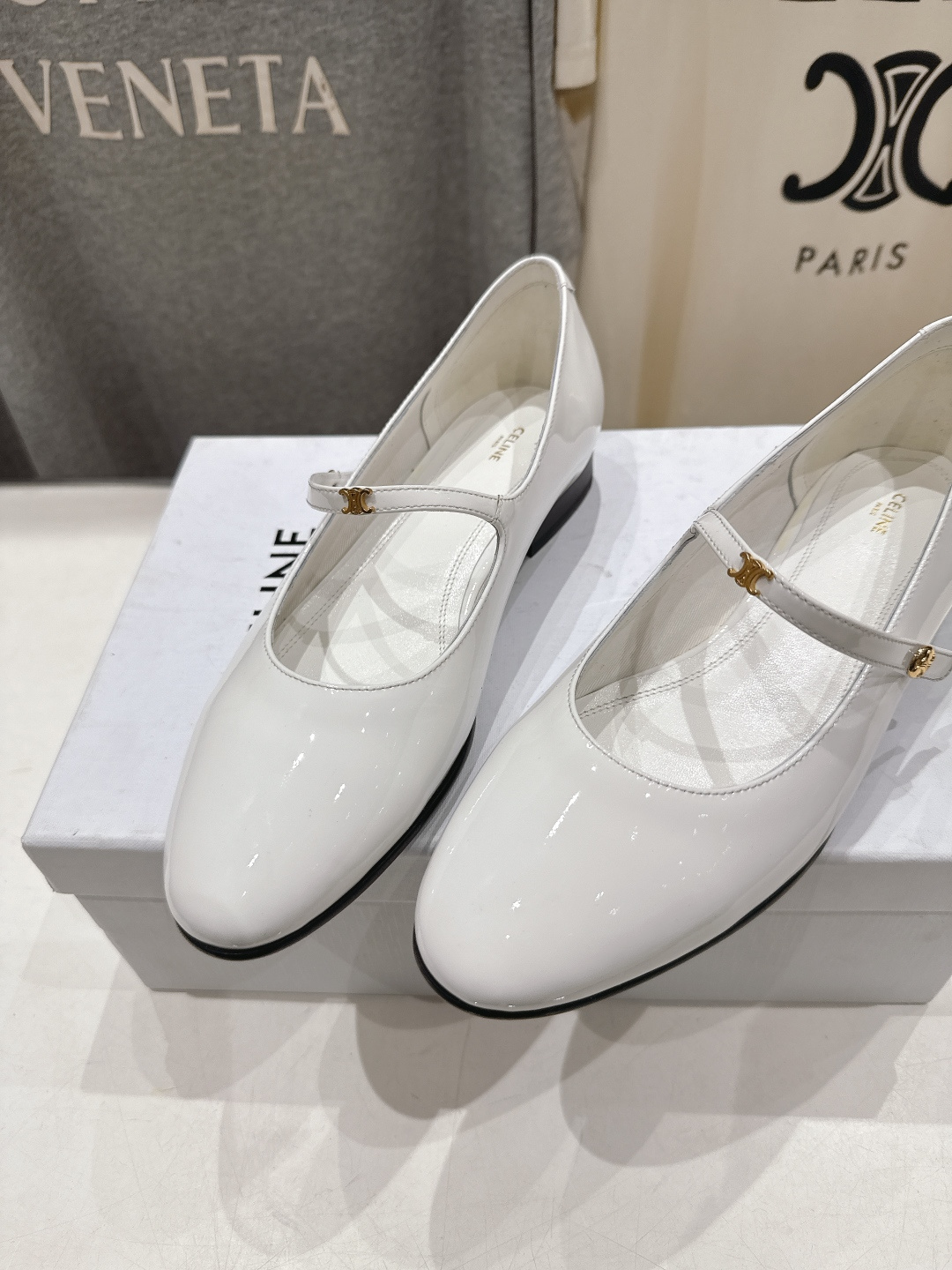 高版本出厂 CELINE*赛琳F032 2026ss思琳新款玛丽珍平底鞋乐福鞋单鞋网红爆款来袭！各大网红