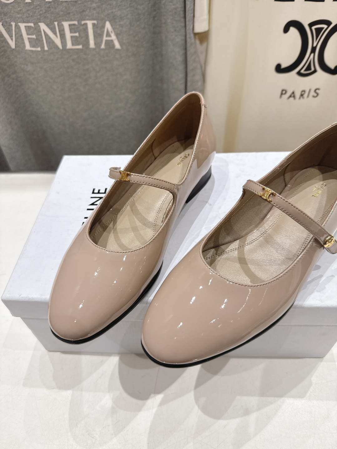 高版本出厂 CELINE*赛琳F032 2026ss思琳新款玛丽珍平底鞋乐福鞋单鞋网红爆款来袭！各大网红