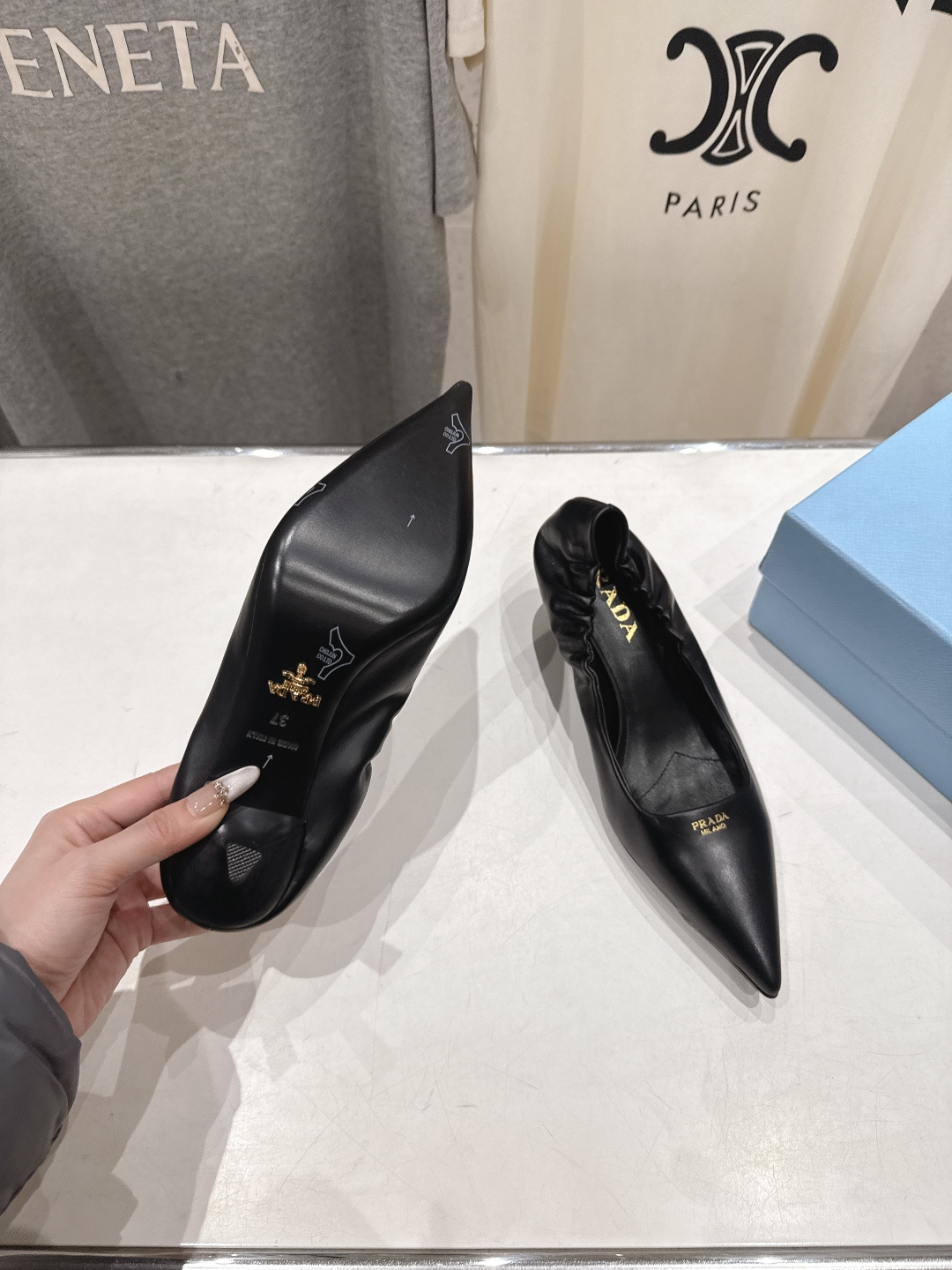 高版本出厂 PRADA* 普拉达F025 26ss春夏新品玛丽珍仙女风尖头高跟鞋单鞋时装鞋原版购入1:1