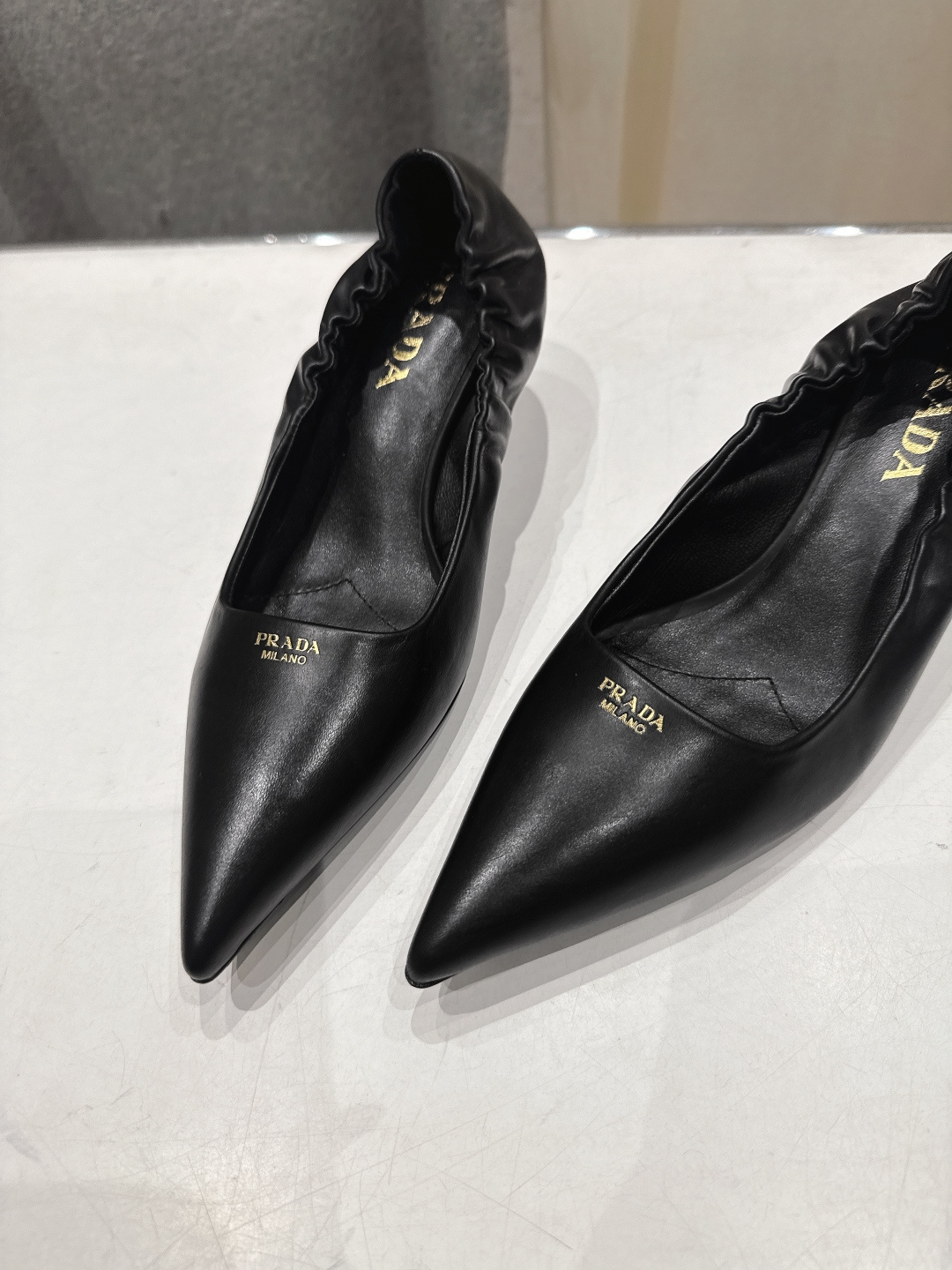 高版本出厂 PRADA* 普拉达F025 26ss春夏新品玛丽珍仙女风尖头高跟鞋单鞋时装鞋原版购入1:1