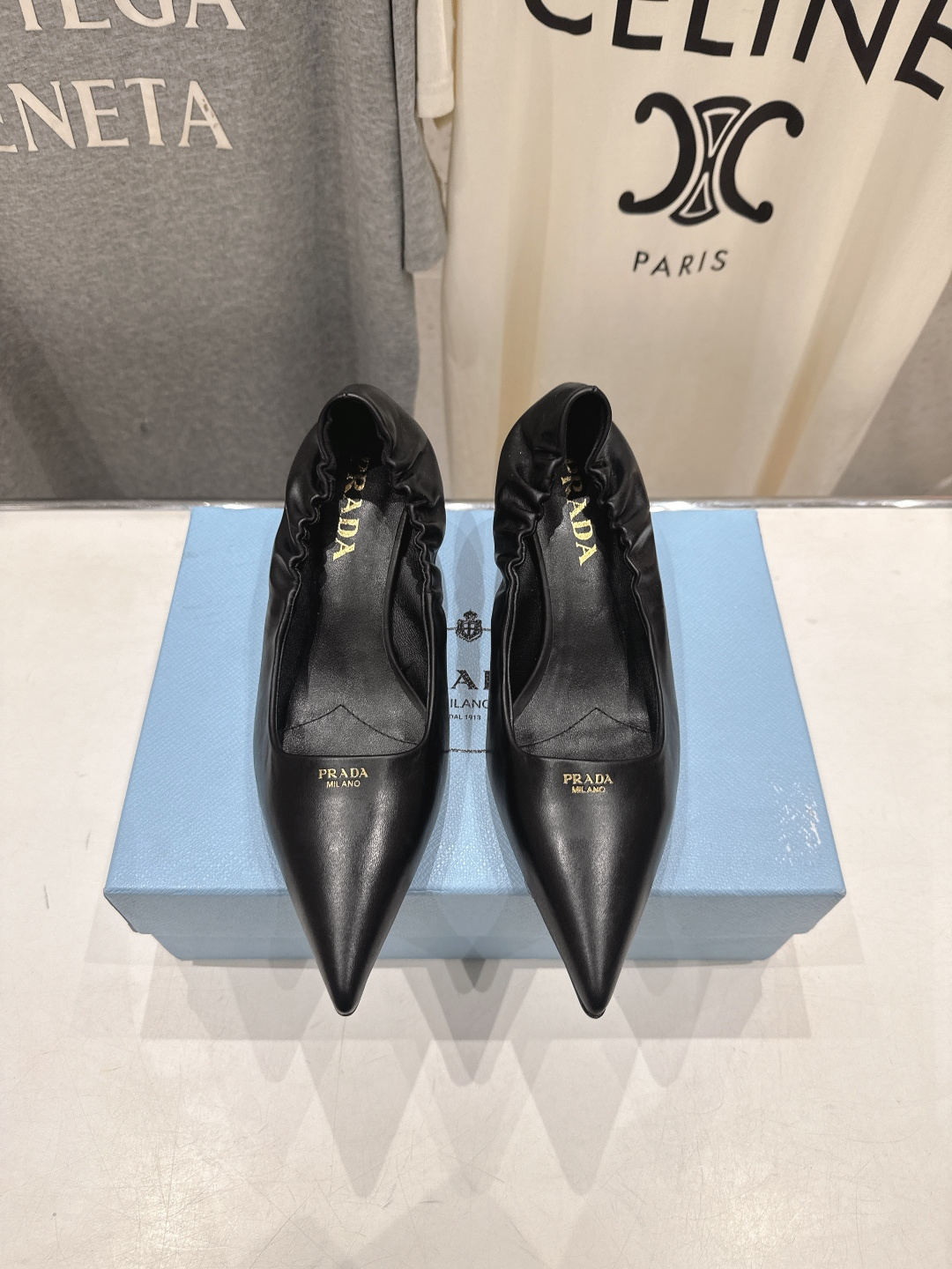 高版本出厂 PRADA* 普拉达F025 26ss春夏新品玛丽珍仙女风尖头高跟鞋单鞋时装鞋原版购入1:1