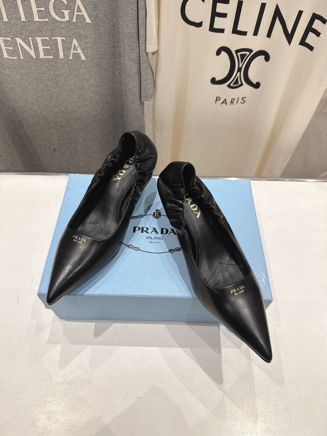 高版本出厂 PRADA* 普拉达F025 26ss春夏新品玛丽珍仙女风尖头高跟鞋单鞋时装鞋原版购入1:1