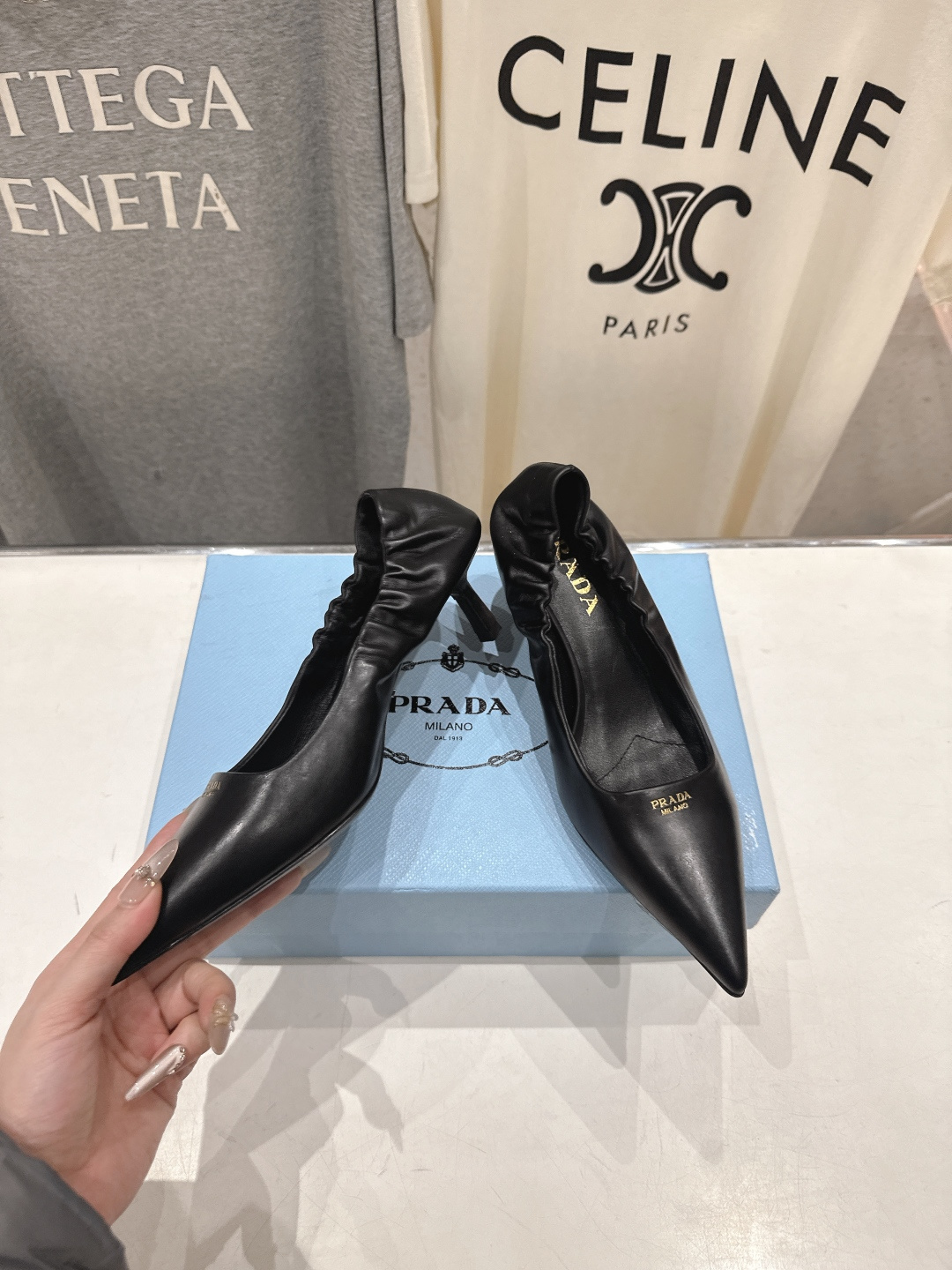 高版本出厂 PRADA* 普拉达F025 26ss春夏新品玛丽珍仙女风尖头高跟鞋单鞋时装鞋原版购入1:1