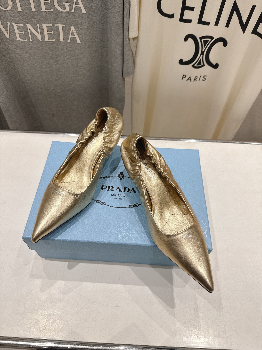 高版本出厂 PRADA* 普拉达F025 26ss春夏新品玛丽珍仙女风尖头高跟鞋单鞋时装鞋原版购入1:1