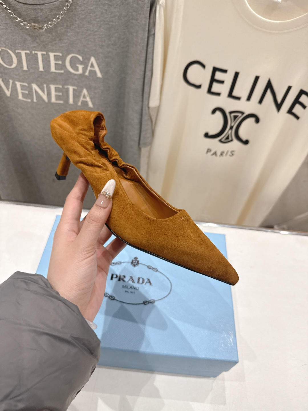 高版本出厂 PRADA* 普拉达F025 26ss春夏新品玛丽珍仙女风尖头高跟鞋单鞋时装鞋原版购入1:1