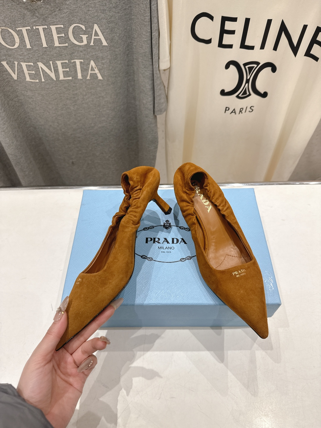 高版本出厂 PRADA* 普拉达F025 26ss春夏新品玛丽珍仙女风尖头高跟鞋单鞋时装鞋原版购入1:1