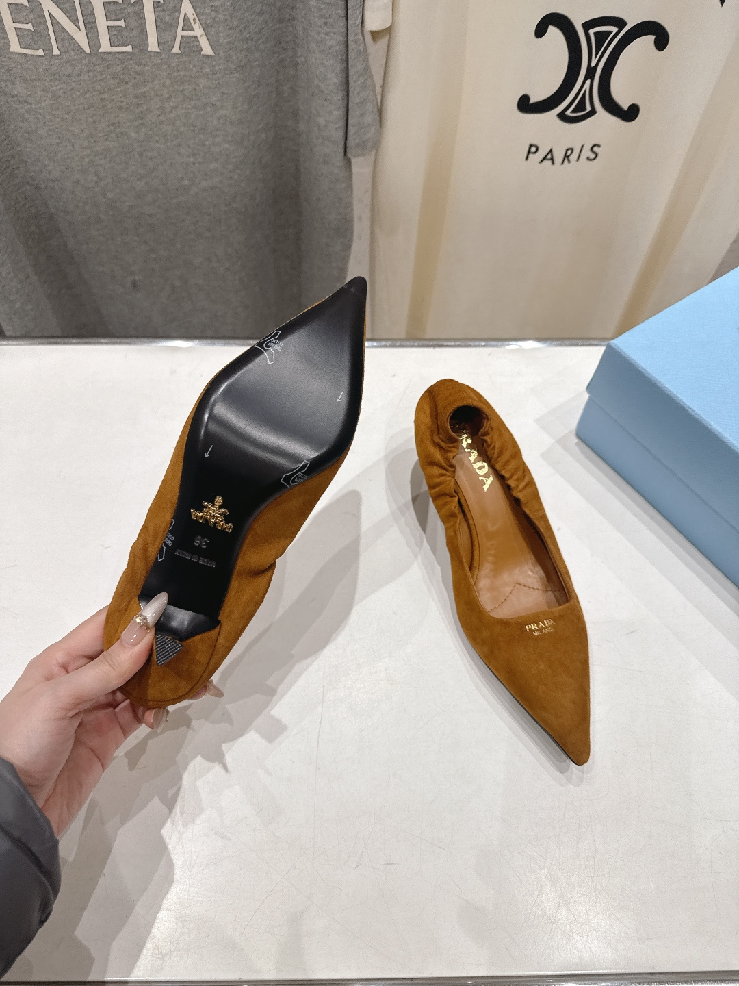 高版本出厂 PRADA* 普拉达F025 26ss春夏新品玛丽珍仙女风尖头高跟鞋单鞋时装鞋原版购入1:1