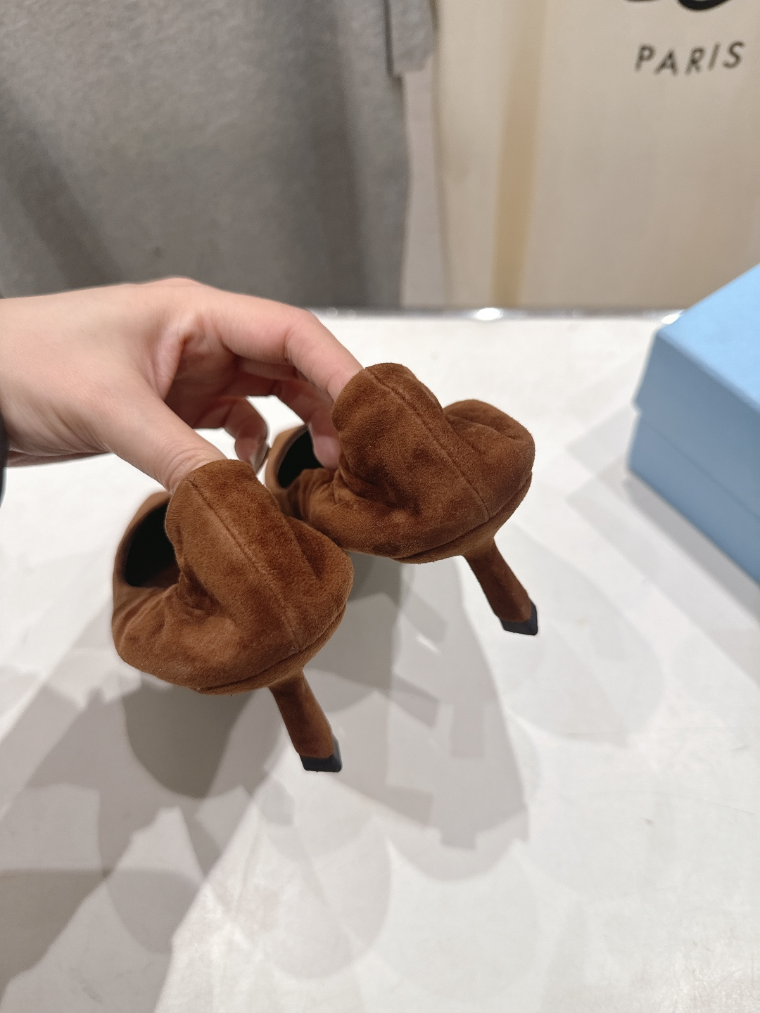 高版本出厂 PRADA* 普拉达F025 26ss春夏新品玛丽珍仙女风尖头高跟鞋单鞋时装鞋原版购入1:1