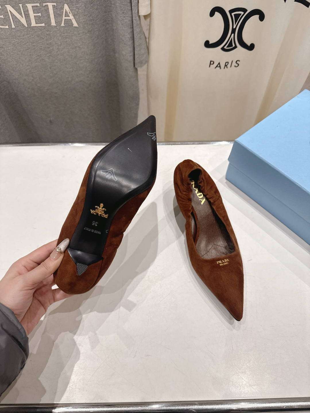 高版本出厂 PRADA* 普拉达F025 26ss春夏新品玛丽珍仙女风尖头高跟鞋单鞋时装鞋原版购入1:1