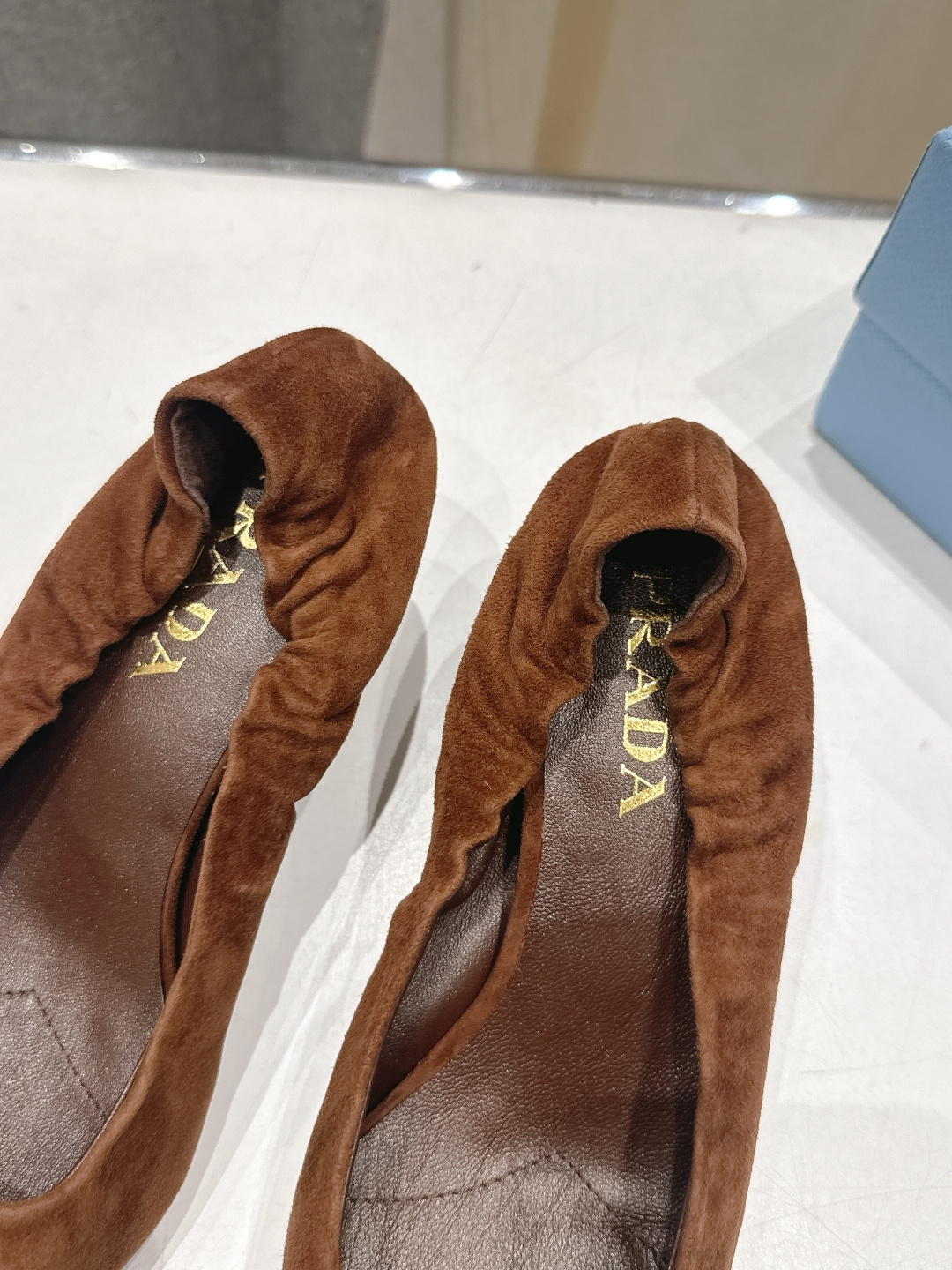 高版本出厂 PRADA* 普拉达F025 26ss春夏新品玛丽珍仙女风尖头高跟鞋单鞋时装鞋原版购入1:1