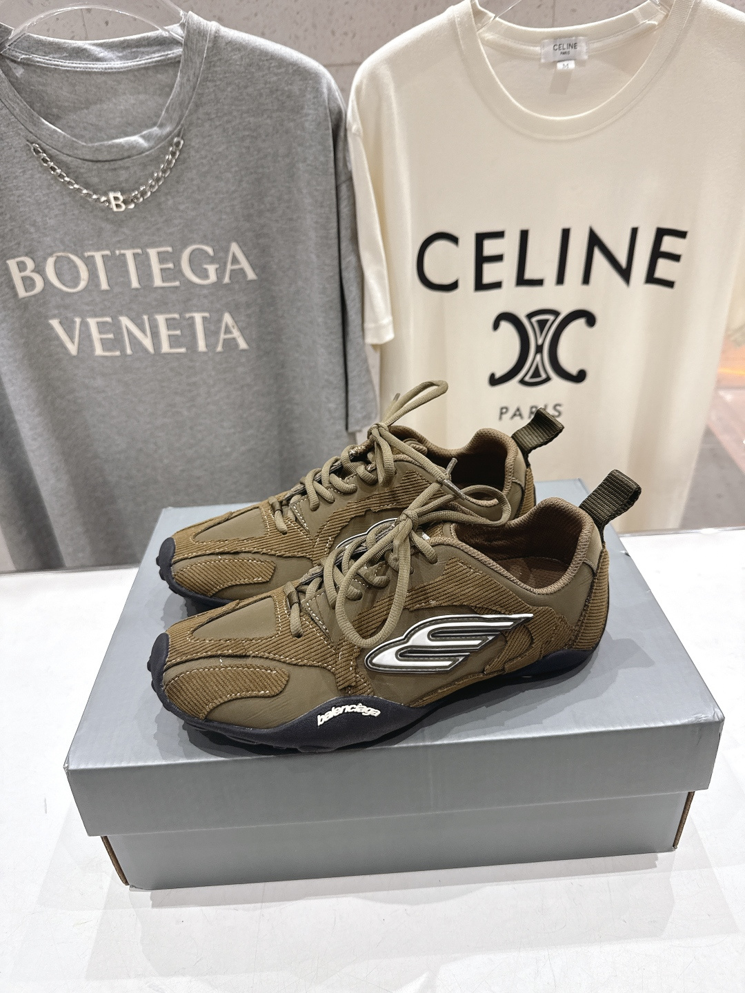 高版本出厂Balenciaga/巴黎世家 F046 26ss官方同步新款Monday Ultra 做旧压