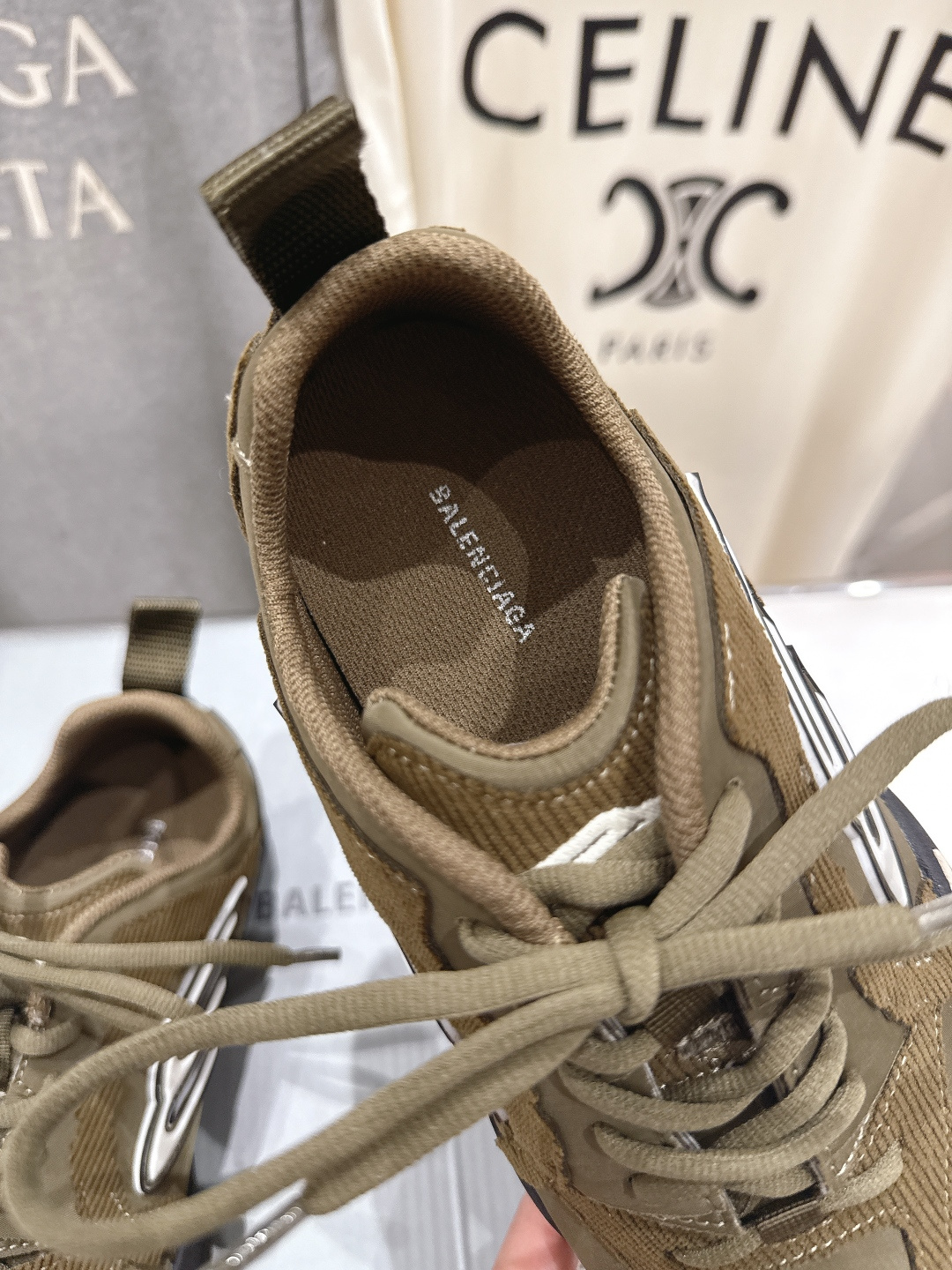 高版本出厂Balenciaga/巴黎世家 F046 26ss官方同步新款Monday Ultra 做旧压