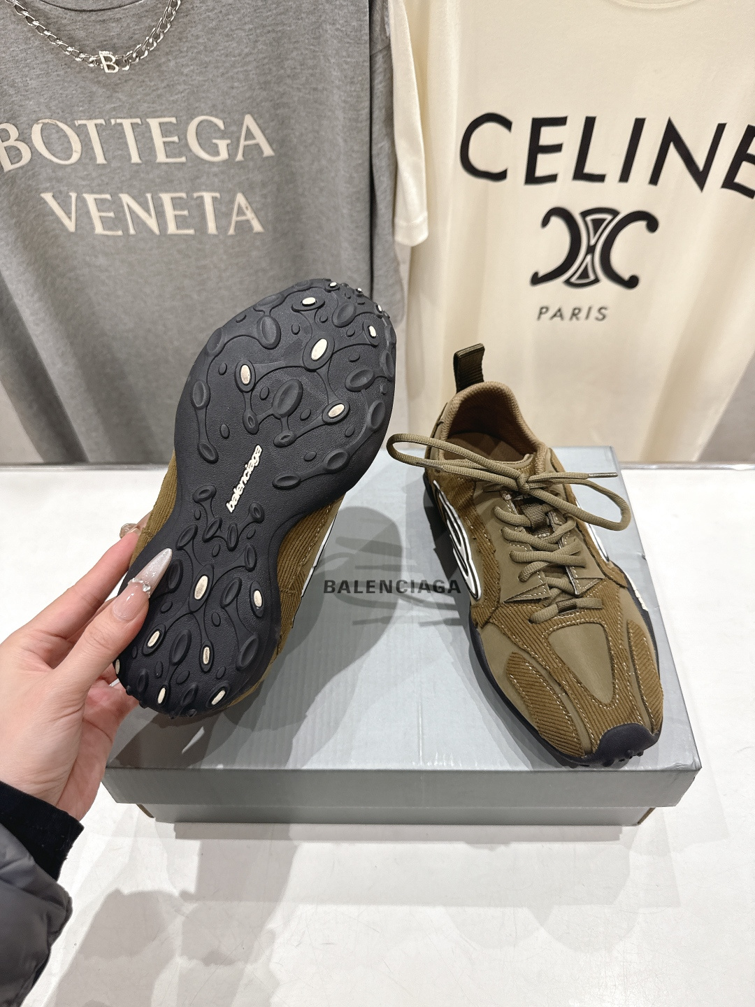 高版本出厂Balenciaga/巴黎世家 F046 26ss官方同步新款Monday Ultra 做旧压