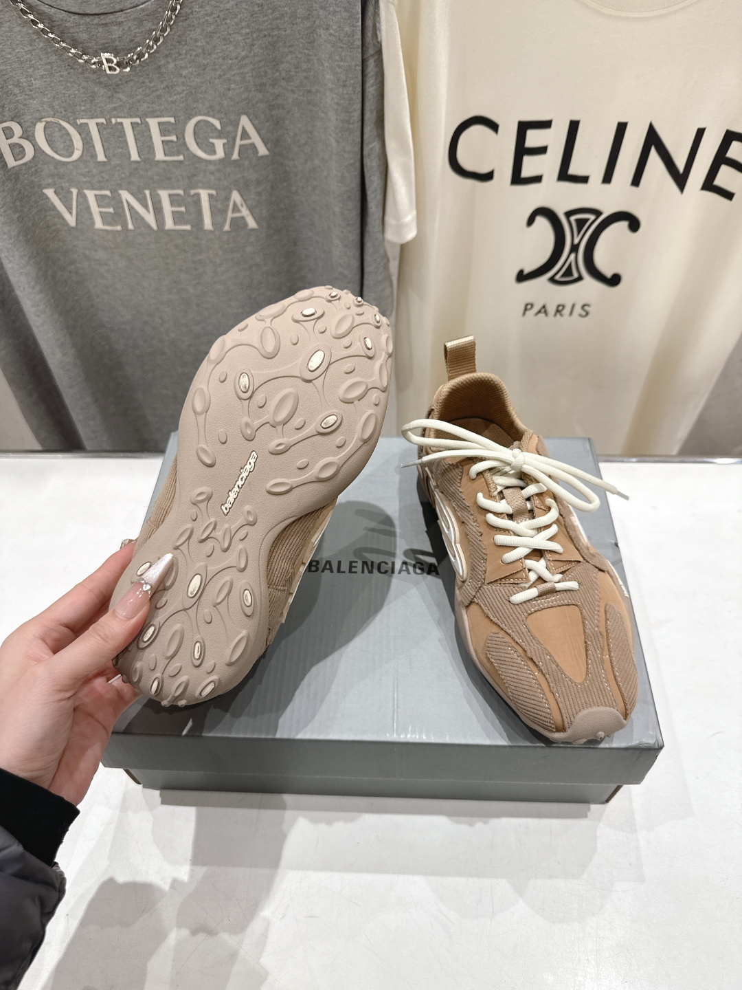 高版本出厂Balenciaga/巴黎世家 F046 26ss官方同步新款Monday Ultra 做旧压