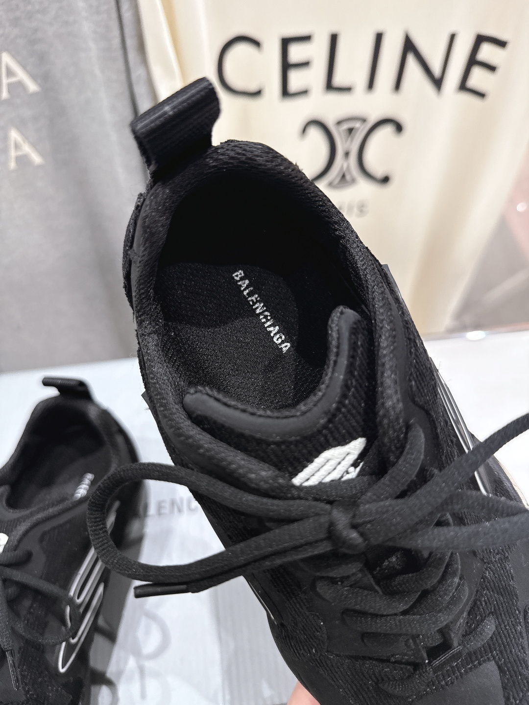 高版本出厂Balenciaga/巴黎世家 F046 26ss官方同步新款Monday Ultra 做旧压