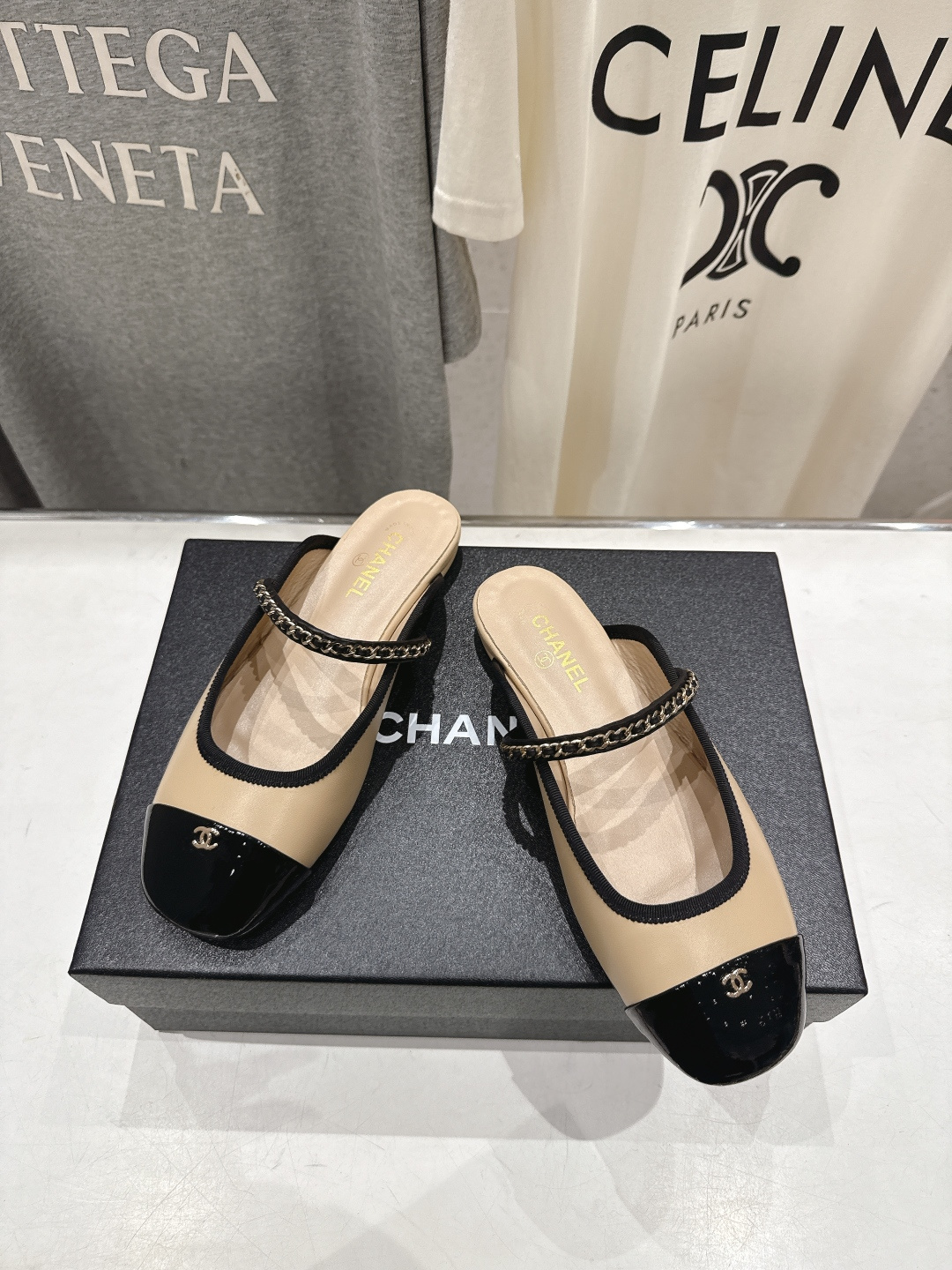 高版本出厂 CHANEL｜小香F013 2026/𝐒𝐒 𝐧𝐞𝐰春夏新品平底半包真皮拖鞋乐福鞋这一季的拖鞋