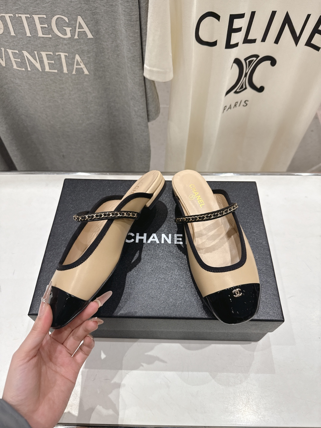 高版本出厂 CHANEL｜小香F013 2026/𝐒𝐒 𝐧𝐞𝐰春夏新品平底半包真皮拖鞋乐福鞋这一季的拖鞋