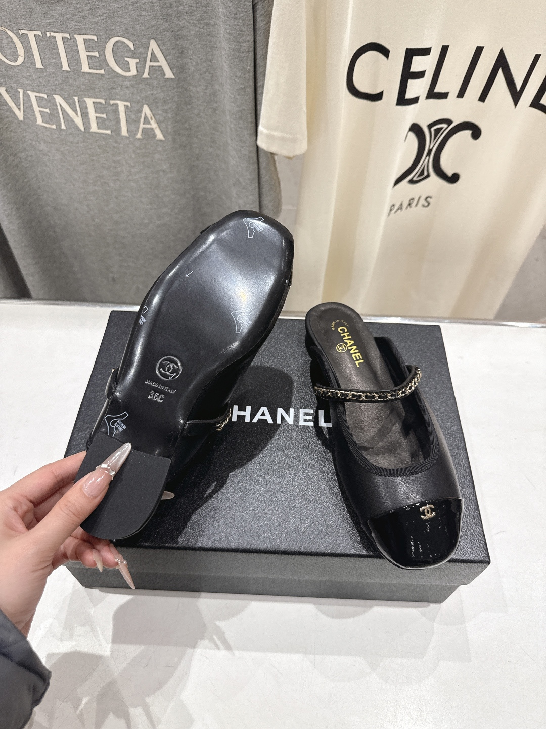高版本出厂 CHANEL｜小香F013 2026/𝐒𝐒 𝐧𝐞𝐰春夏新品平底半包真皮拖鞋乐福鞋这一季的拖鞋
