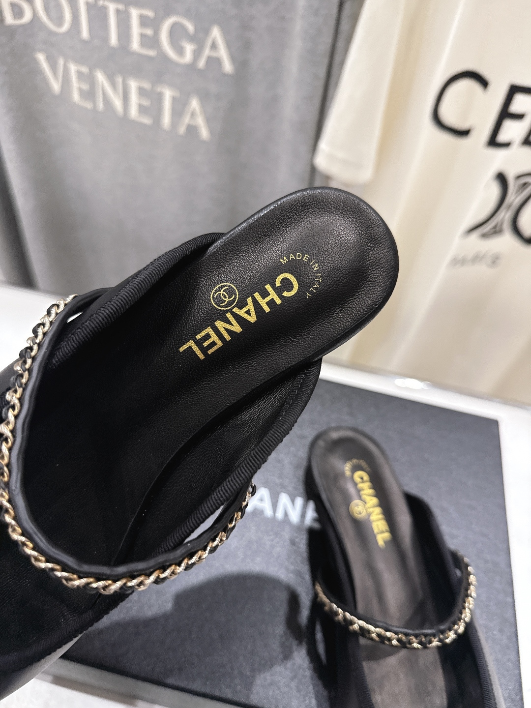 高版本出厂 CHANEL｜小香F013 2026/𝐒𝐒 𝐧𝐞𝐰春夏新品平底半包真皮拖鞋乐福鞋这一季的拖鞋