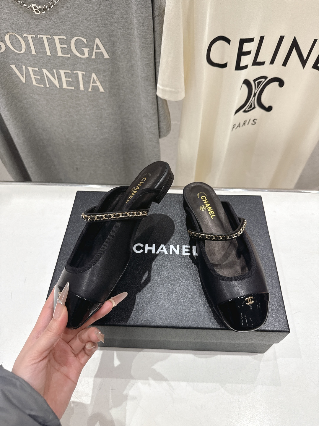 高版本出厂 CHANEL｜小香F013 2026/𝐒𝐒 𝐧𝐞𝐰春夏新品平底半包真皮拖鞋乐福鞋这一季的拖鞋