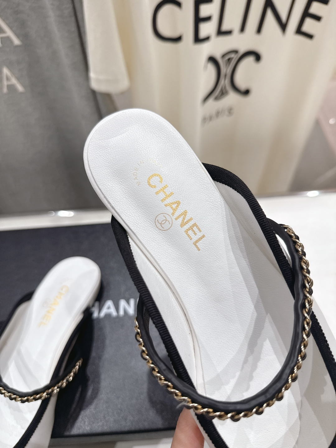 高版本出厂 CHANEL｜小香F013 2026/𝐒𝐒 𝐧𝐞𝐰春夏新品平底半包真皮拖鞋乐福鞋这一季的拖鞋