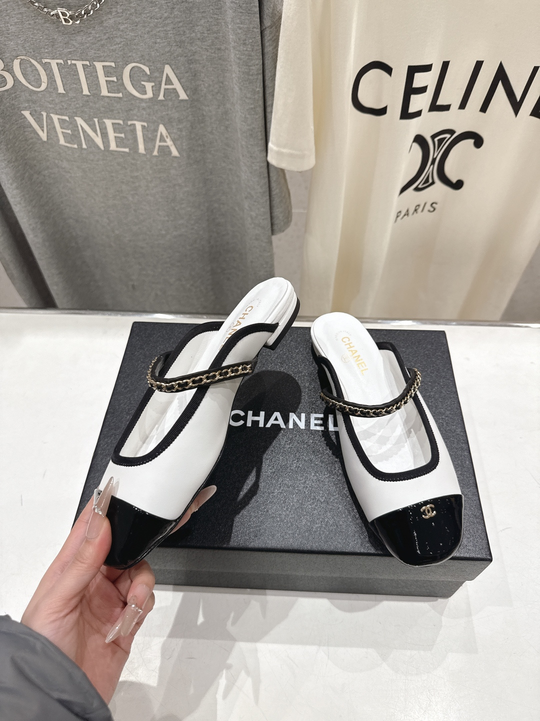 高版本出厂 CHANEL｜小香F013 2026/𝐒𝐒 𝐧𝐞𝐰春夏新品平底半包真皮拖鞋乐福鞋这一季的拖鞋