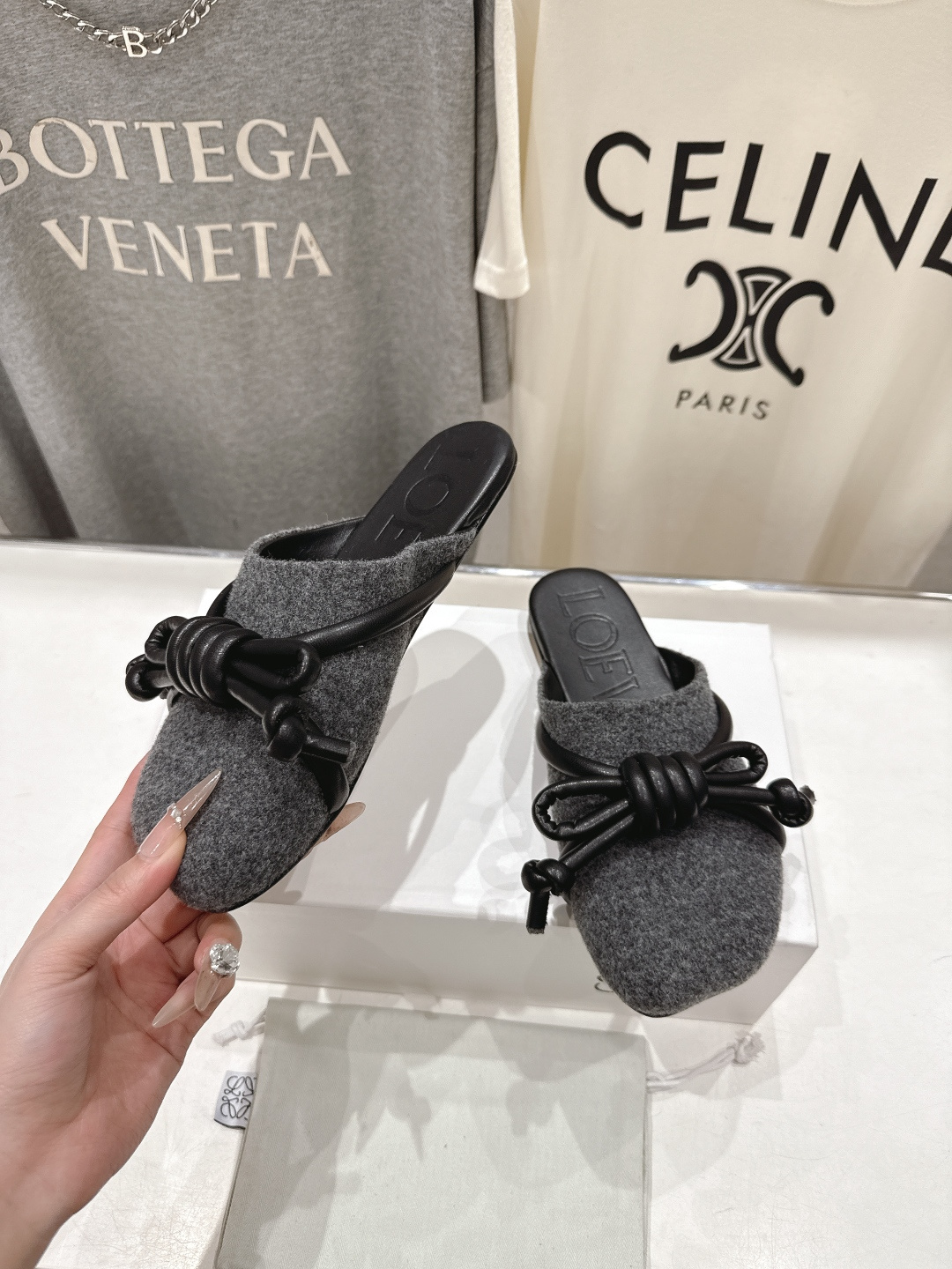 高版本出厂 LOEWE/罗意威F036 26ss春夏新款平底复古半包拖鞋乐福鞋懒人鞋原版购入，细节把控到