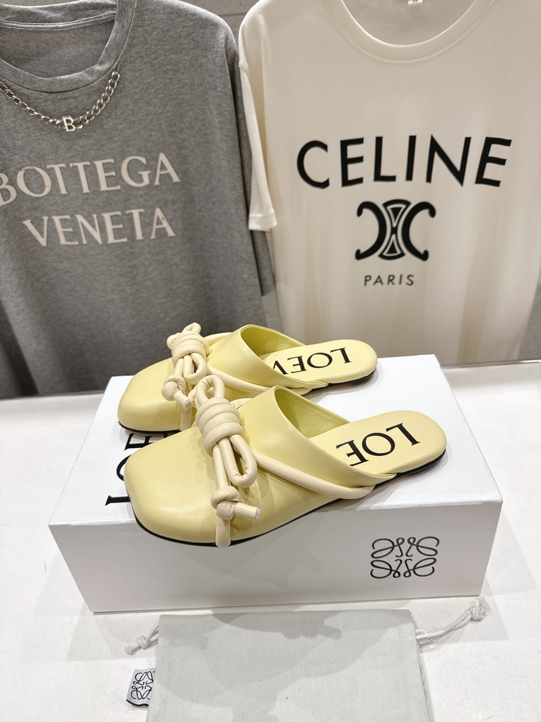 高版本出厂 LOEWE/罗意威F036 26ss春夏新款平底复古半包拖鞋乐福鞋懒人鞋原版购入，细节把控到