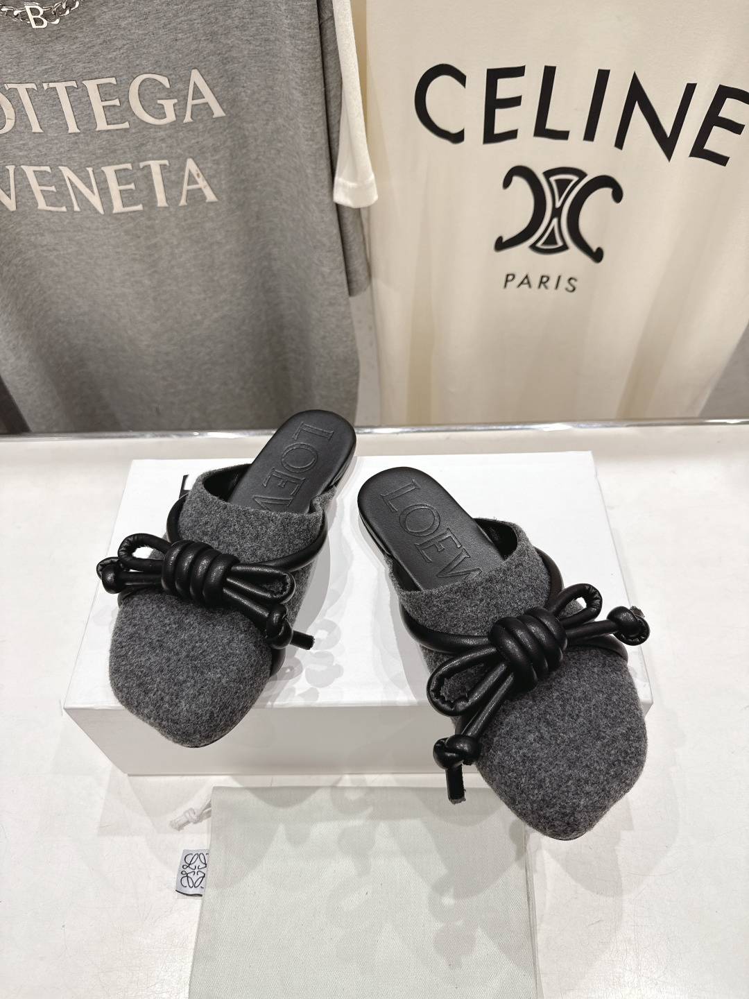 高版本出厂 LOEWE/罗意威F036 26ss春夏新款平底复古半包拖鞋乐福鞋懒人鞋原版购入，细节把控到