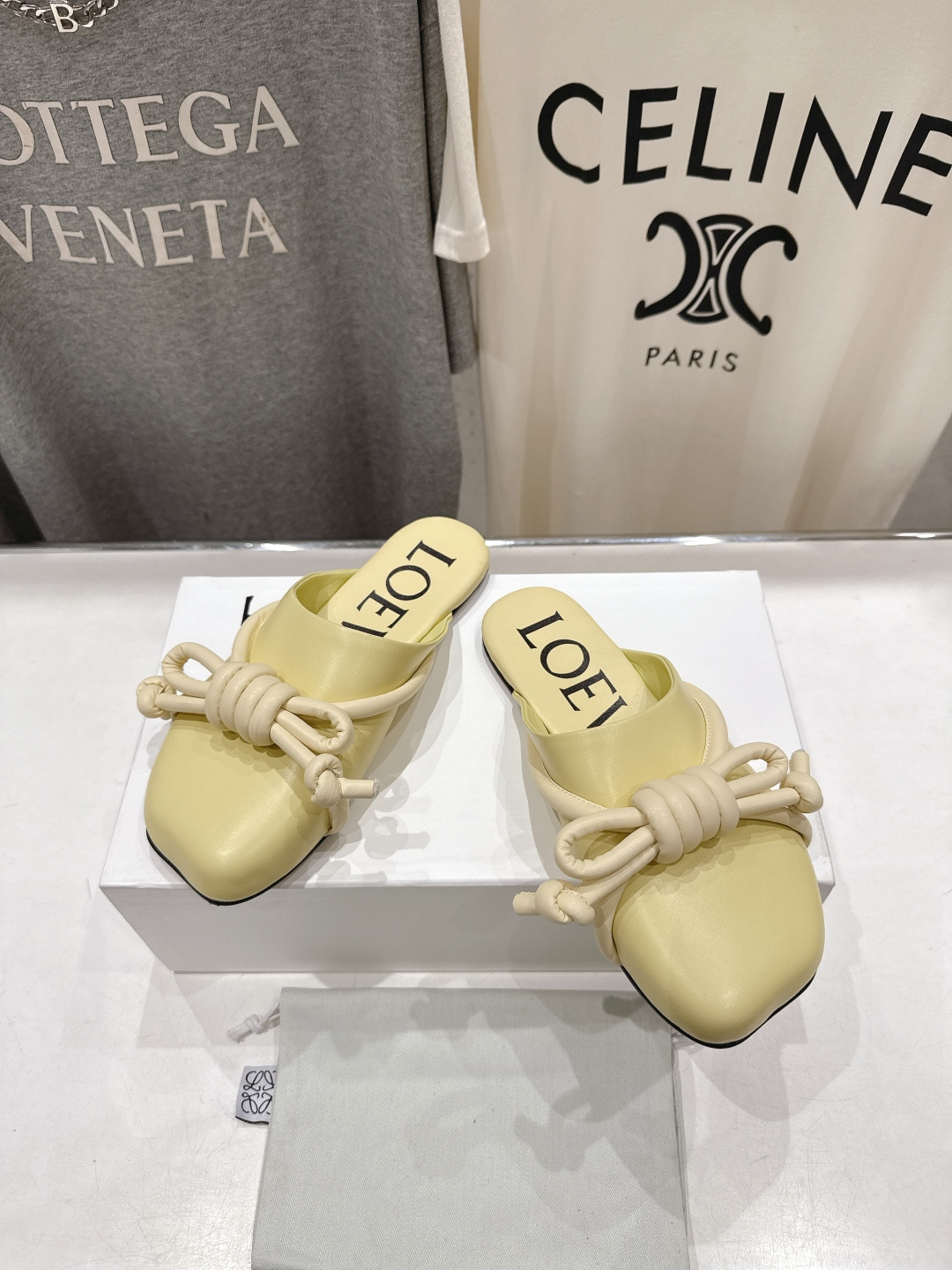 高版本出厂 LOEWE/罗意威F036 26ss春夏新款平底复古半包拖鞋乐福鞋懒人鞋原版购入，细节把控到