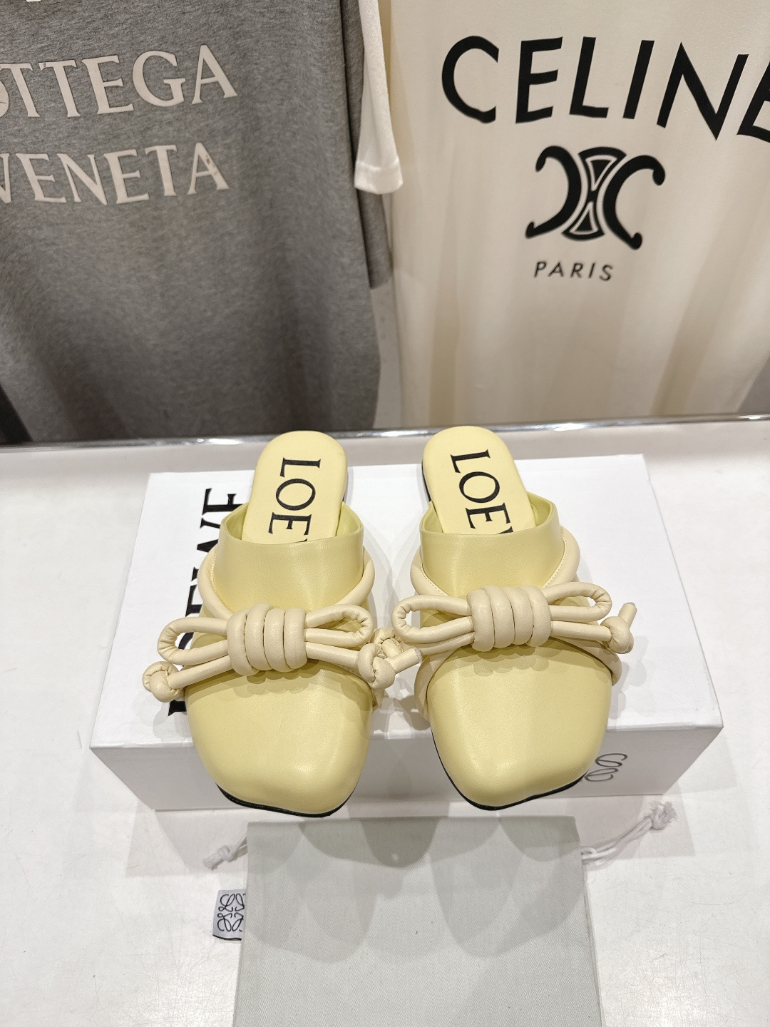 高版本出厂 LOEWE/罗意威F036 26ss春夏新款平底复古半包拖鞋乐福鞋懒人鞋原版购入，细节把控到