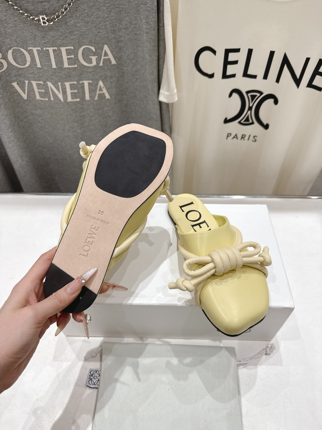 高版本出厂 LOEWE/罗意威F036 26ss春夏新款平底复古半包拖鞋乐福鞋懒人鞋原版购入，细节把控到