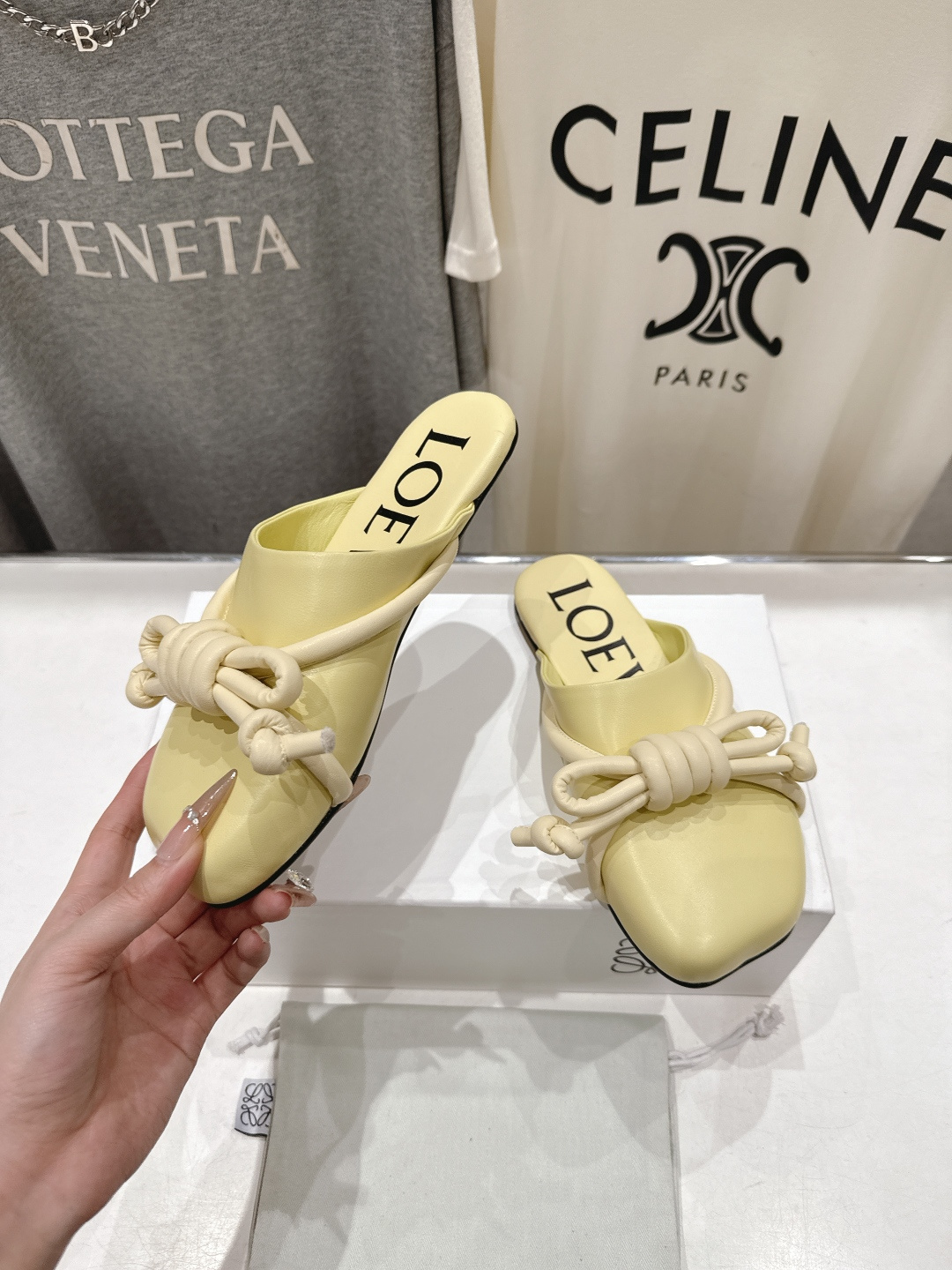 高版本出厂 LOEWE/罗意威F036 26ss春夏新款平底复古半包拖鞋乐福鞋懒人鞋原版购入，细节把控到