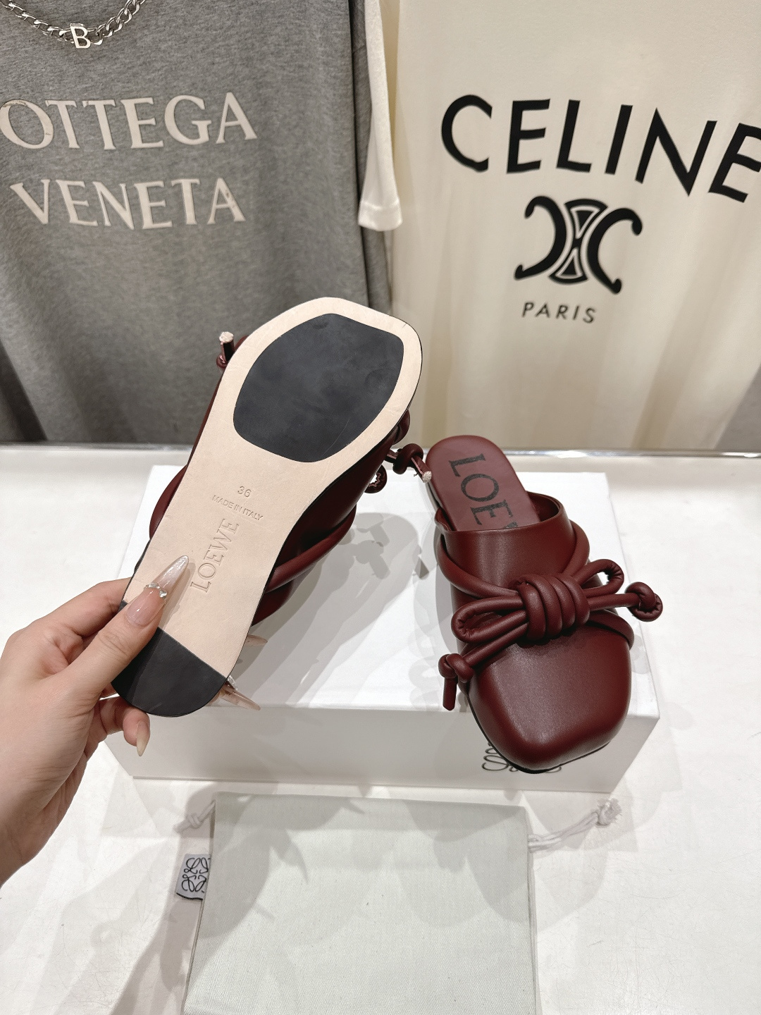 高版本出厂 LOEWE/罗意威F036 26ss春夏新款平底复古半包拖鞋乐福鞋懒人鞋原版购入，细节把控到