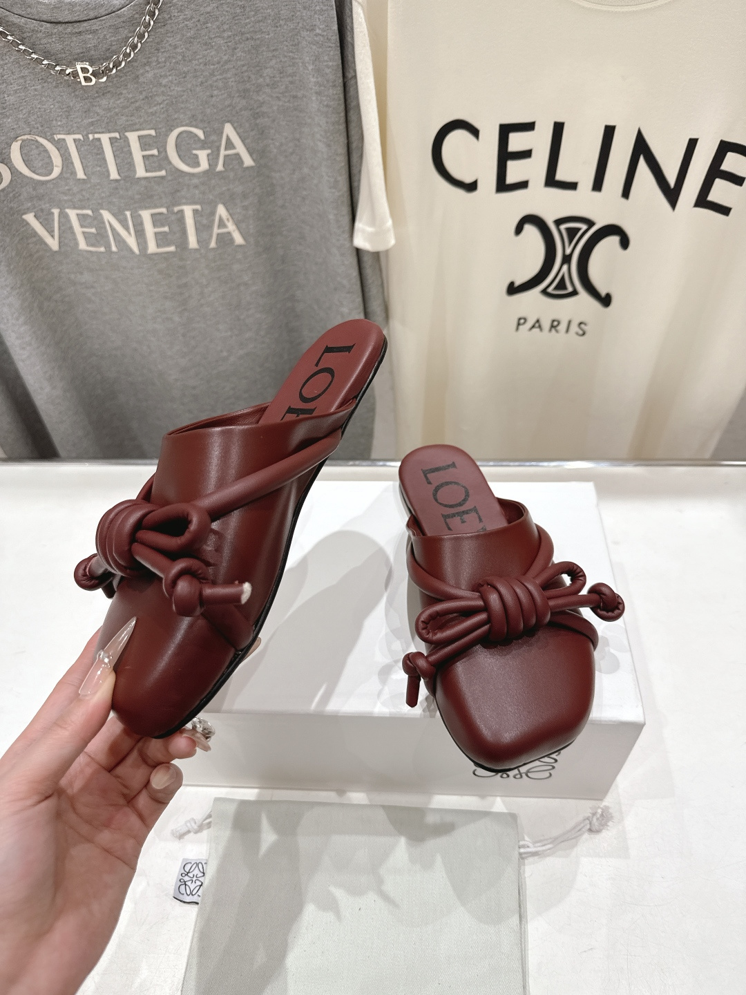 高版本出厂 LOEWE/罗意威F036 26ss春夏新款平底复古半包拖鞋乐福鞋懒人鞋原版购入，细节把控到