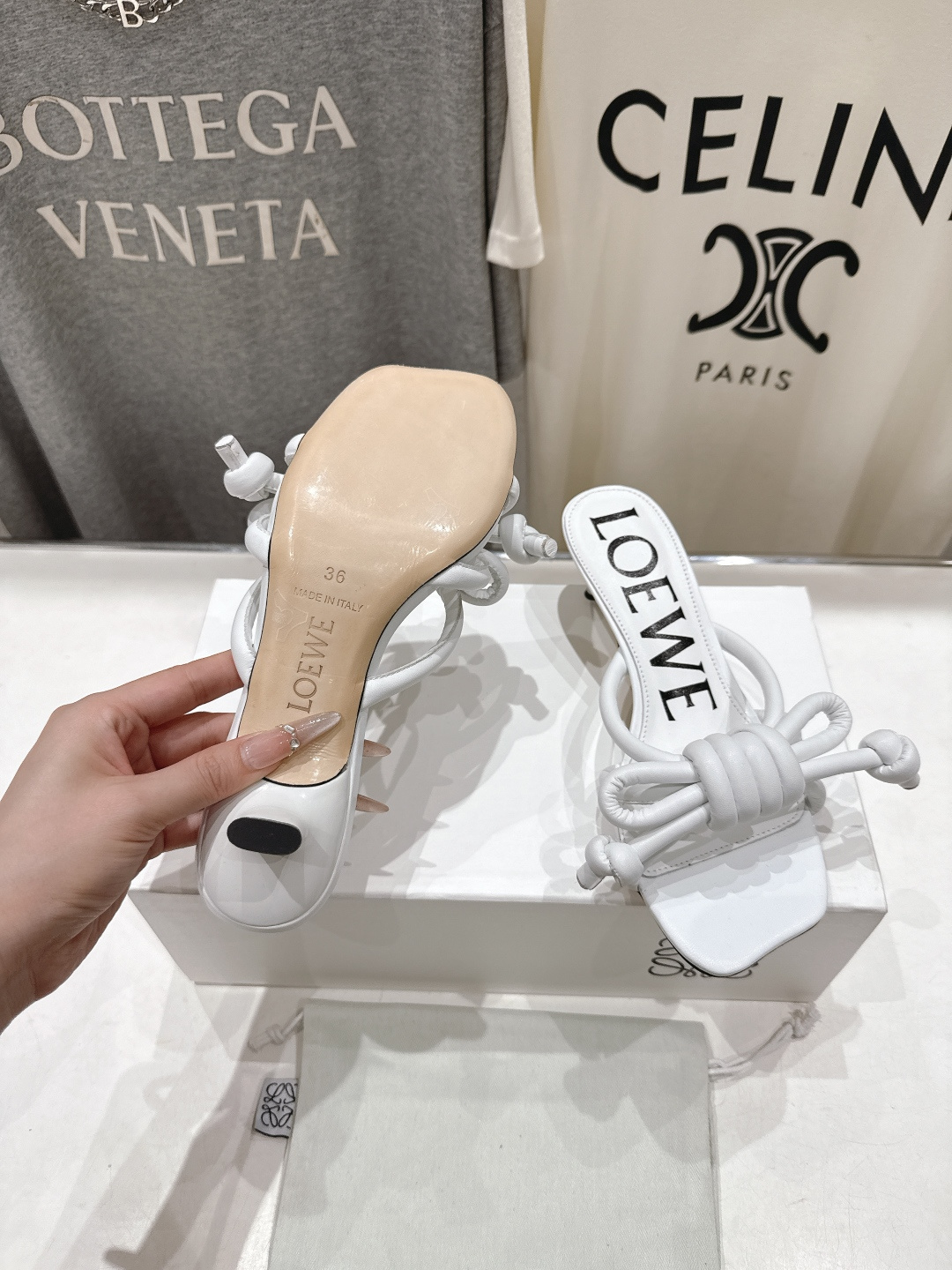 高版本出厂 LOEWE/罗意威2026ss/F036 新品复古风小高跟沙滩拖鞋～小红书、外网火爆款最近大