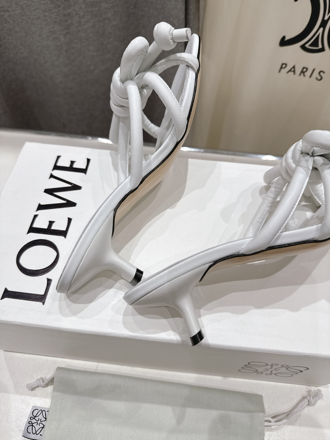 高版本出厂 LOEWE/罗意威2026ss/F036 新品复古风小高跟沙滩拖鞋～小红书、外网火爆款最近大