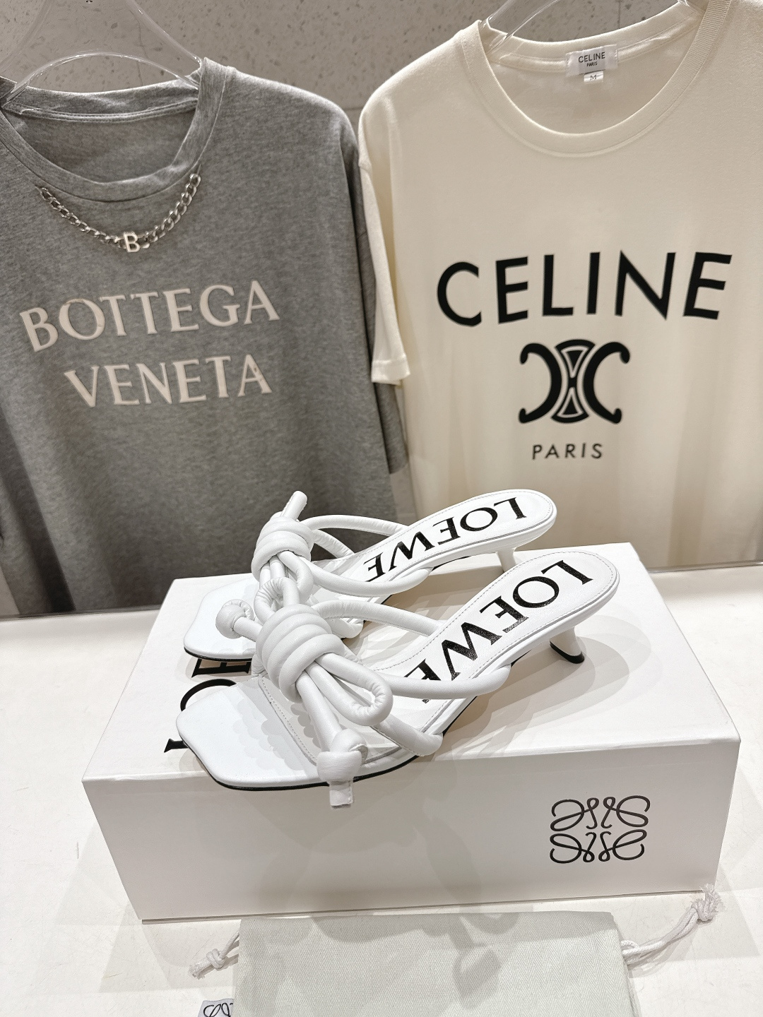 高版本出厂 LOEWE/罗意威2026ss/F036 新品复古风小高跟沙滩拖鞋～小红书、外网火爆款最近大