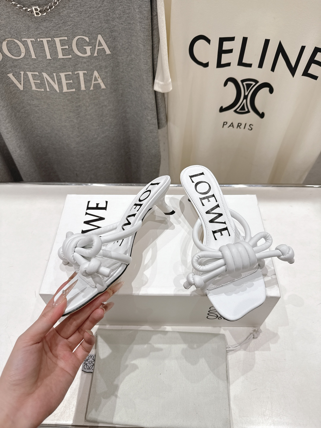 高版本出厂 LOEWE/罗意威2026ss/F036 新品复古风小高跟沙滩拖鞋～小红书、外网火爆款最近大