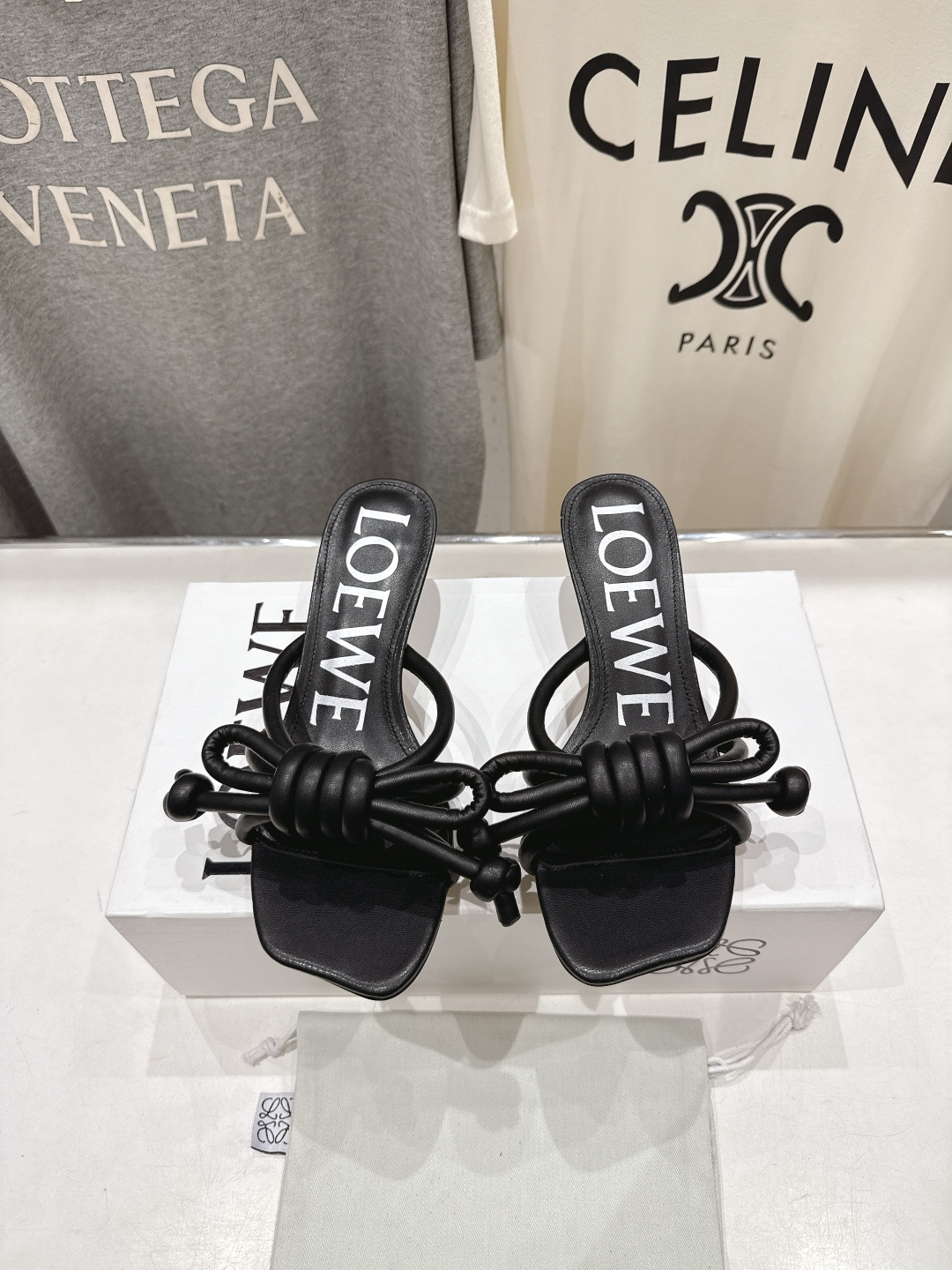 高版本出厂 LOEWE/罗意威2026ss/F036 新品复古风小高跟沙滩拖鞋～小红书、外网火爆款最近大