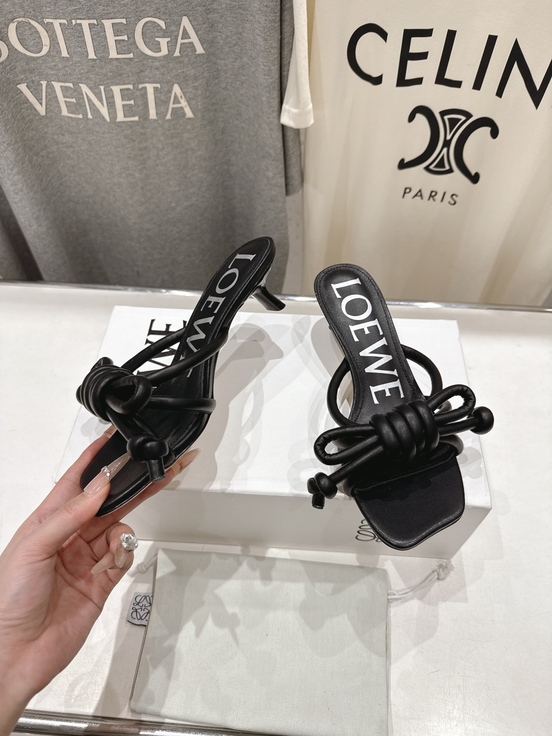 高版本出厂 LOEWE/罗意威2026ss/F036 新品复古风小高跟沙滩拖鞋～小红书、外网火爆款最近大