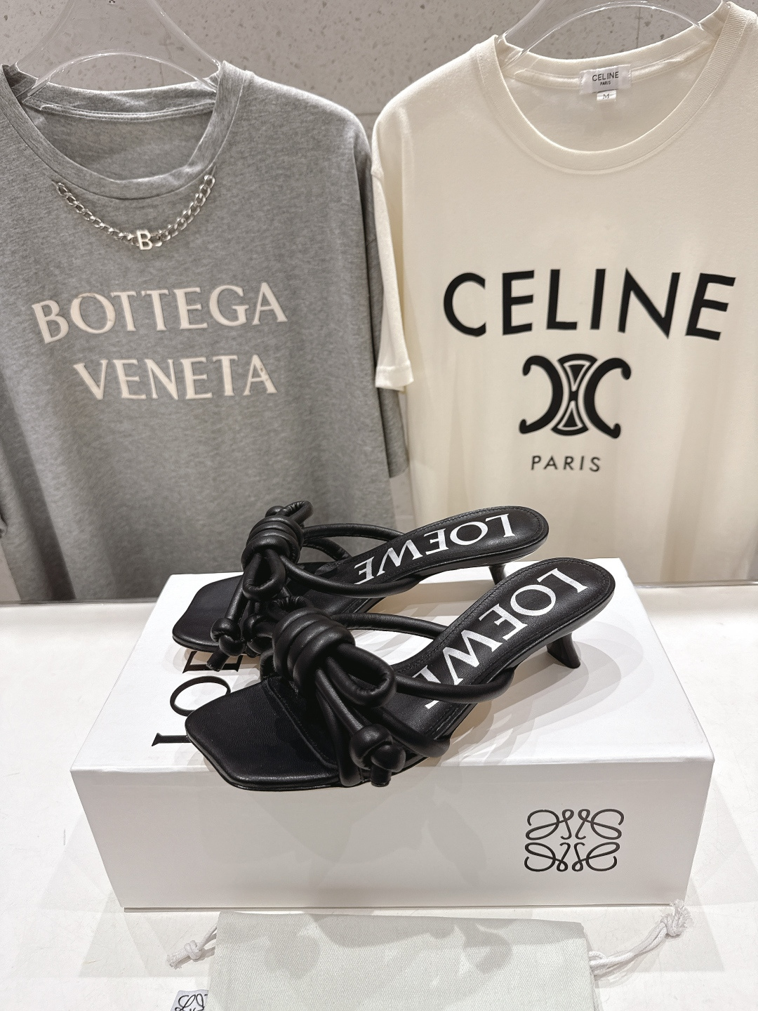 高版本出厂 LOEWE/罗意威2026ss/F036 新品复古风小高跟沙滩拖鞋～小红书、外网火爆款最近大