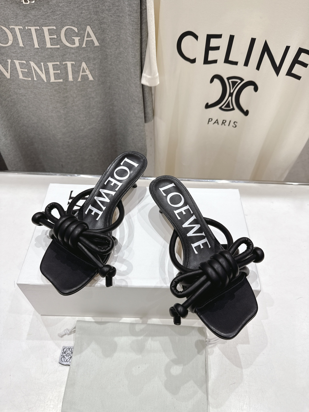 高版本出厂 LOEWE/罗意威2026ss/F036 新品复古风小高跟沙滩拖鞋～小红书、外网火爆款最近大