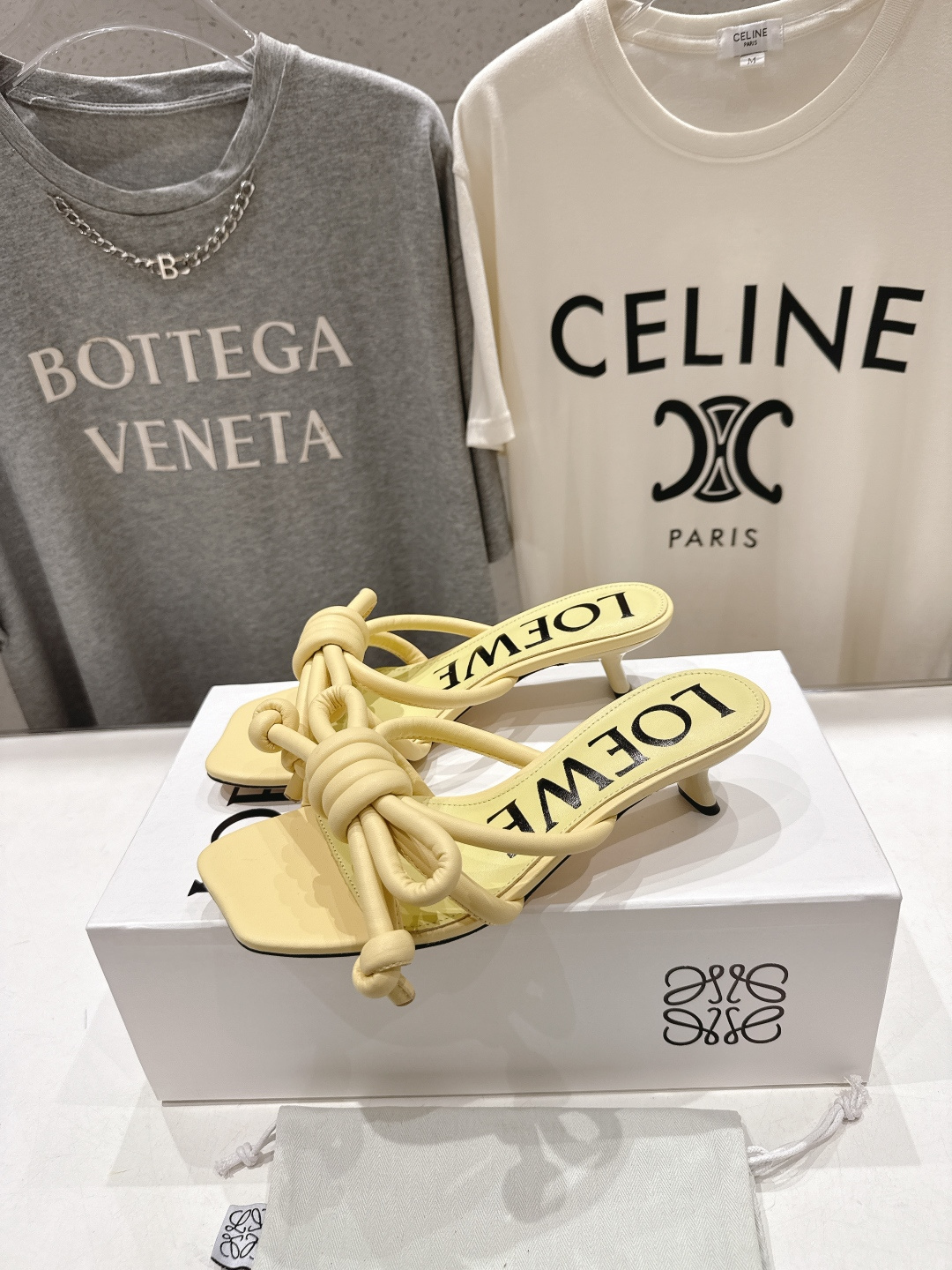 高版本出厂 LOEWE/罗意威2026ss/F036 新品复古风小高跟沙滩拖鞋～小红书、外网火爆款最近大