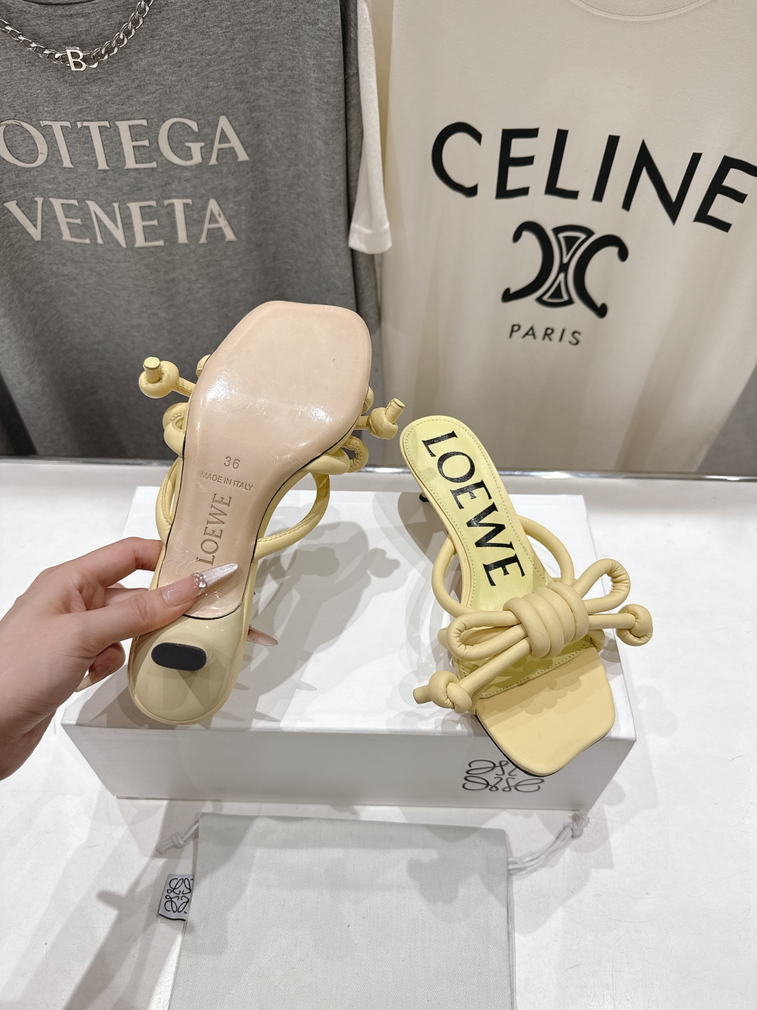 高版本出厂 LOEWE/罗意威2026ss/F036 新品复古风小高跟沙滩拖鞋～小红书、外网火爆款最近大