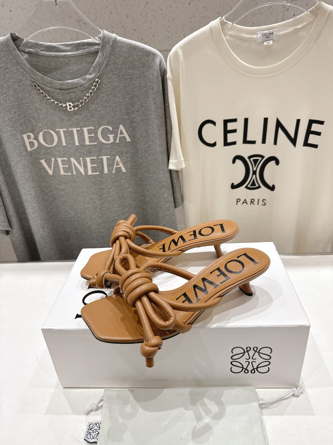 高版本出厂 LOEWE/罗意威2026ss/F036 新品复古风小高跟沙滩拖鞋～小红书、外网火爆款最近大