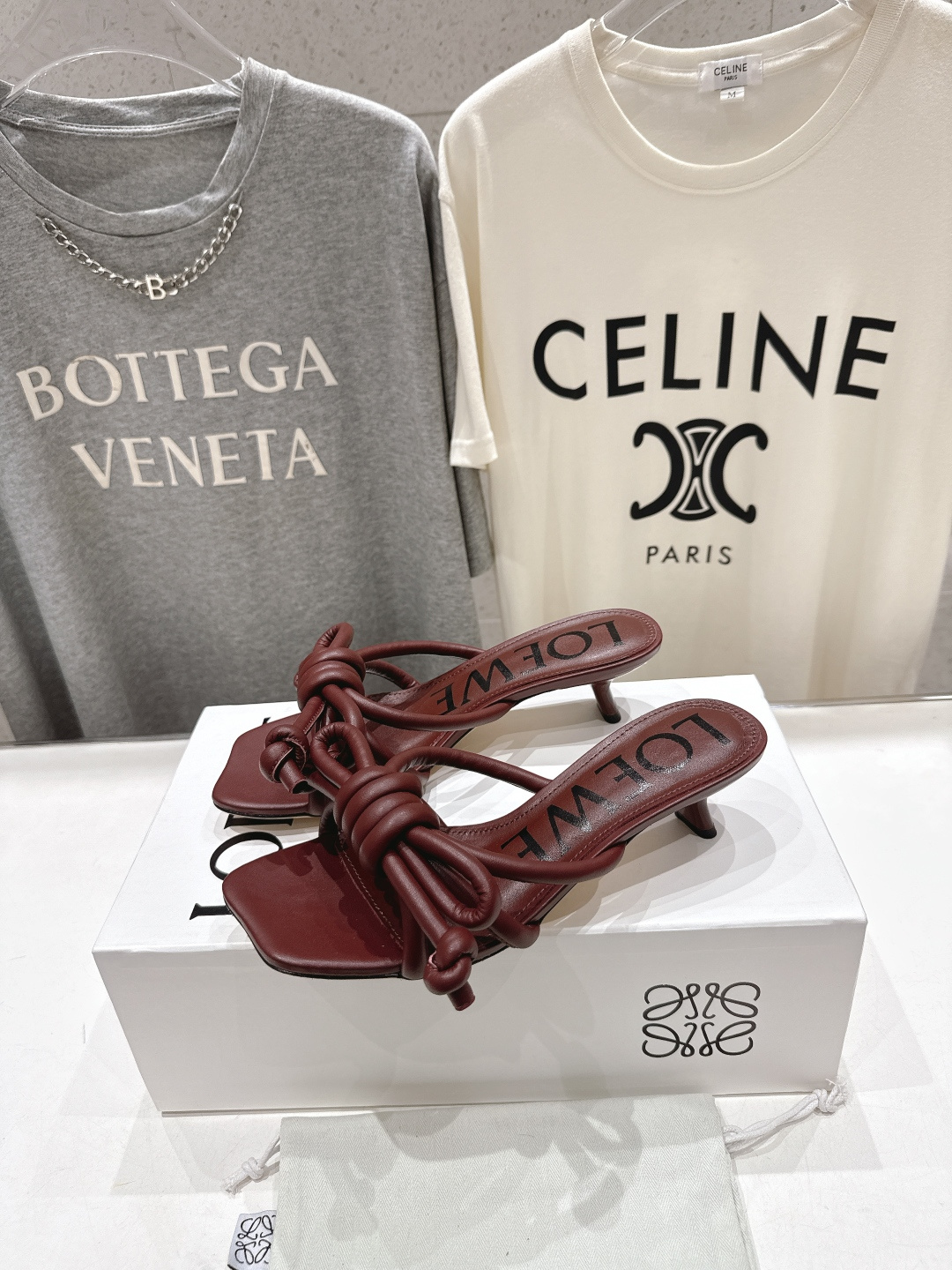 高版本出厂 LOEWE/罗意威2026ss/F036 新品复古风小高跟沙滩拖鞋～小红书、外网火爆款最近大