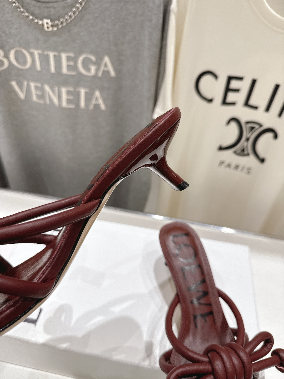 高版本出厂 LOEWE/罗意威2026ss/F036 新品复古风小高跟沙滩拖鞋～小红书、外网火爆款最近大