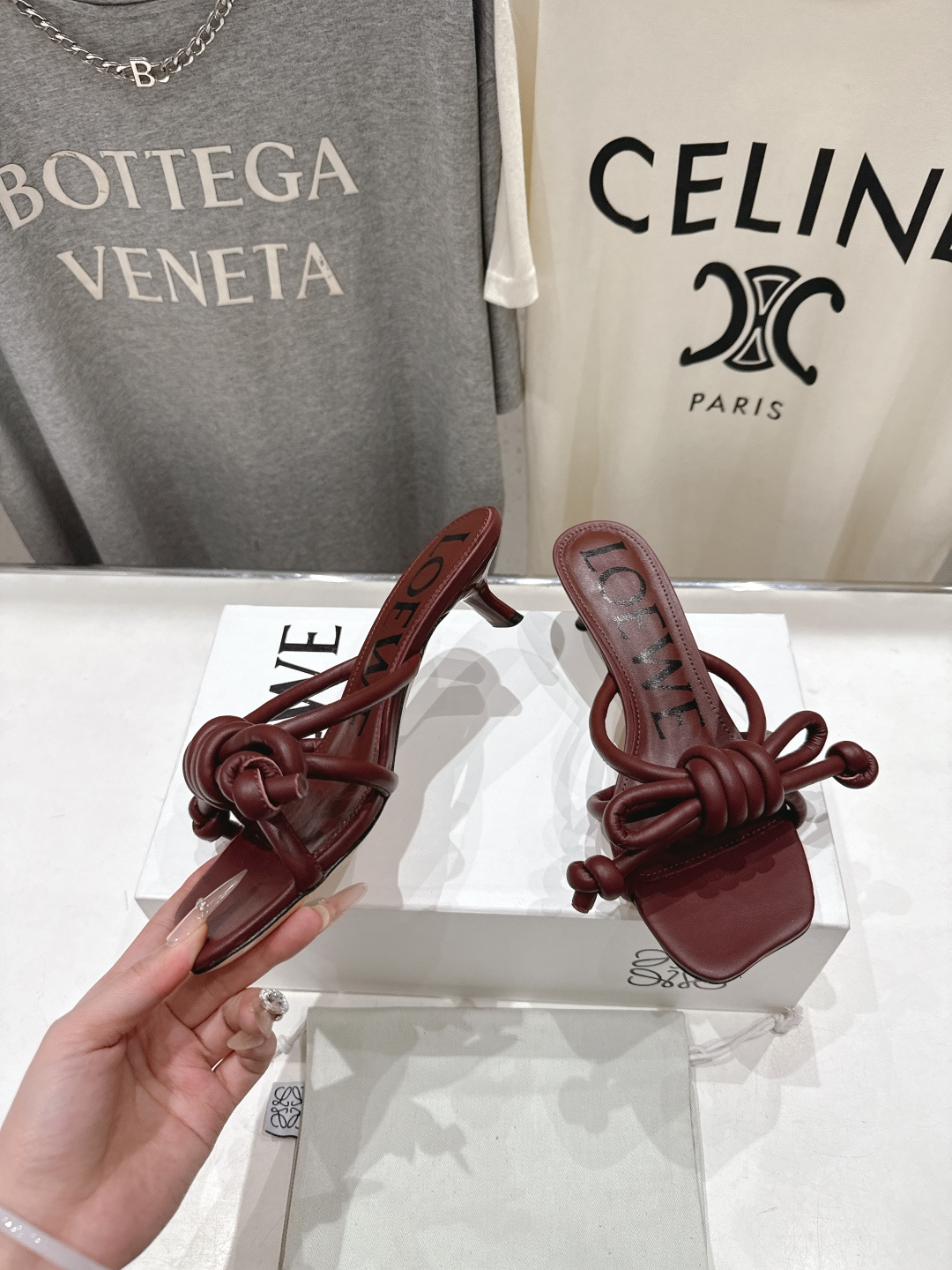 高版本出厂 LOEWE/罗意威2026ss/F036 新品复古风小高跟沙滩拖鞋～小红书、外网火爆款最近大