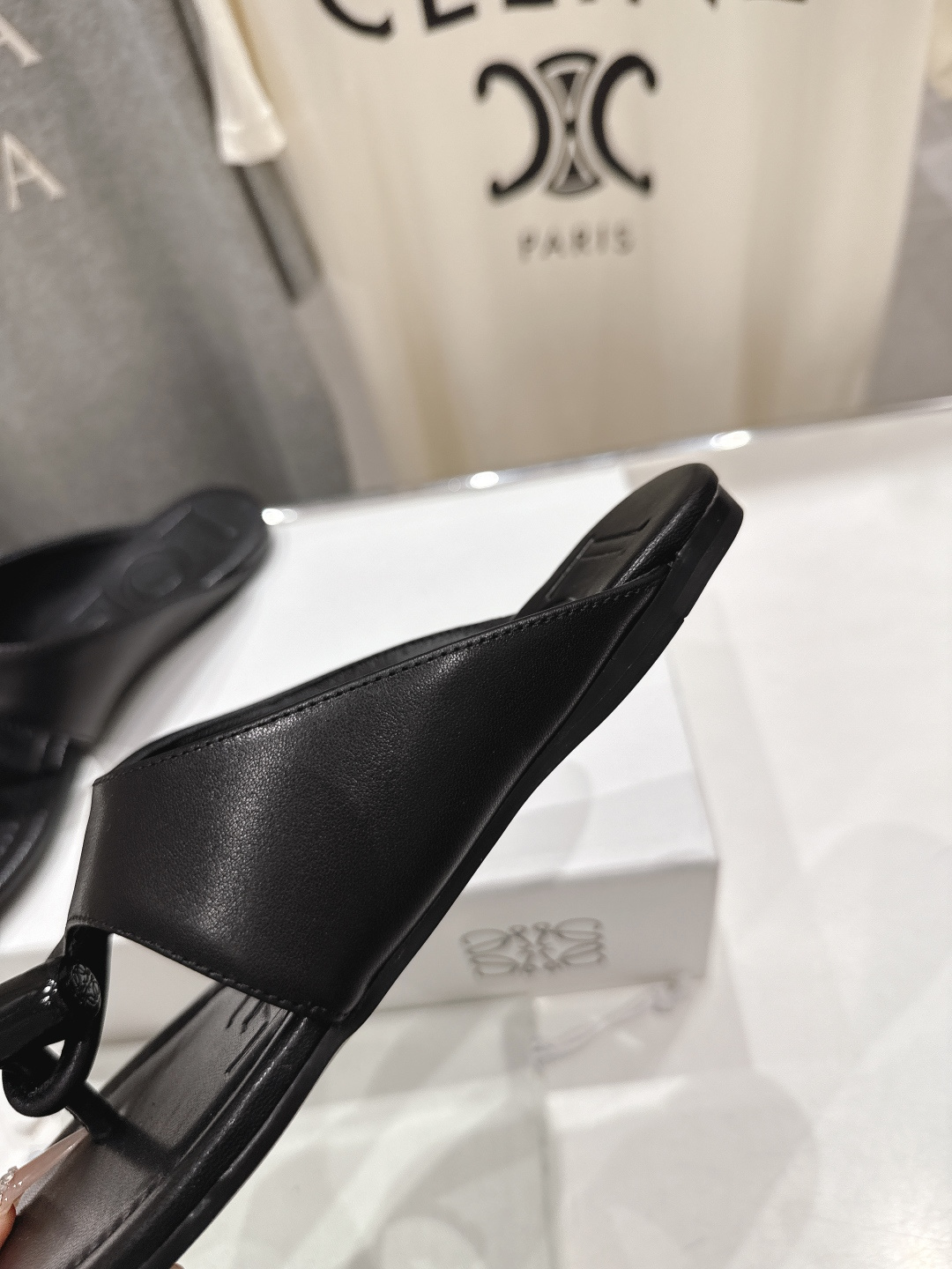 高版本出厂 LOEWE/罗意威2026ss/F036新品平底人字拖沙滩夹脚拖鞋～小红书、外网火爆款最近大